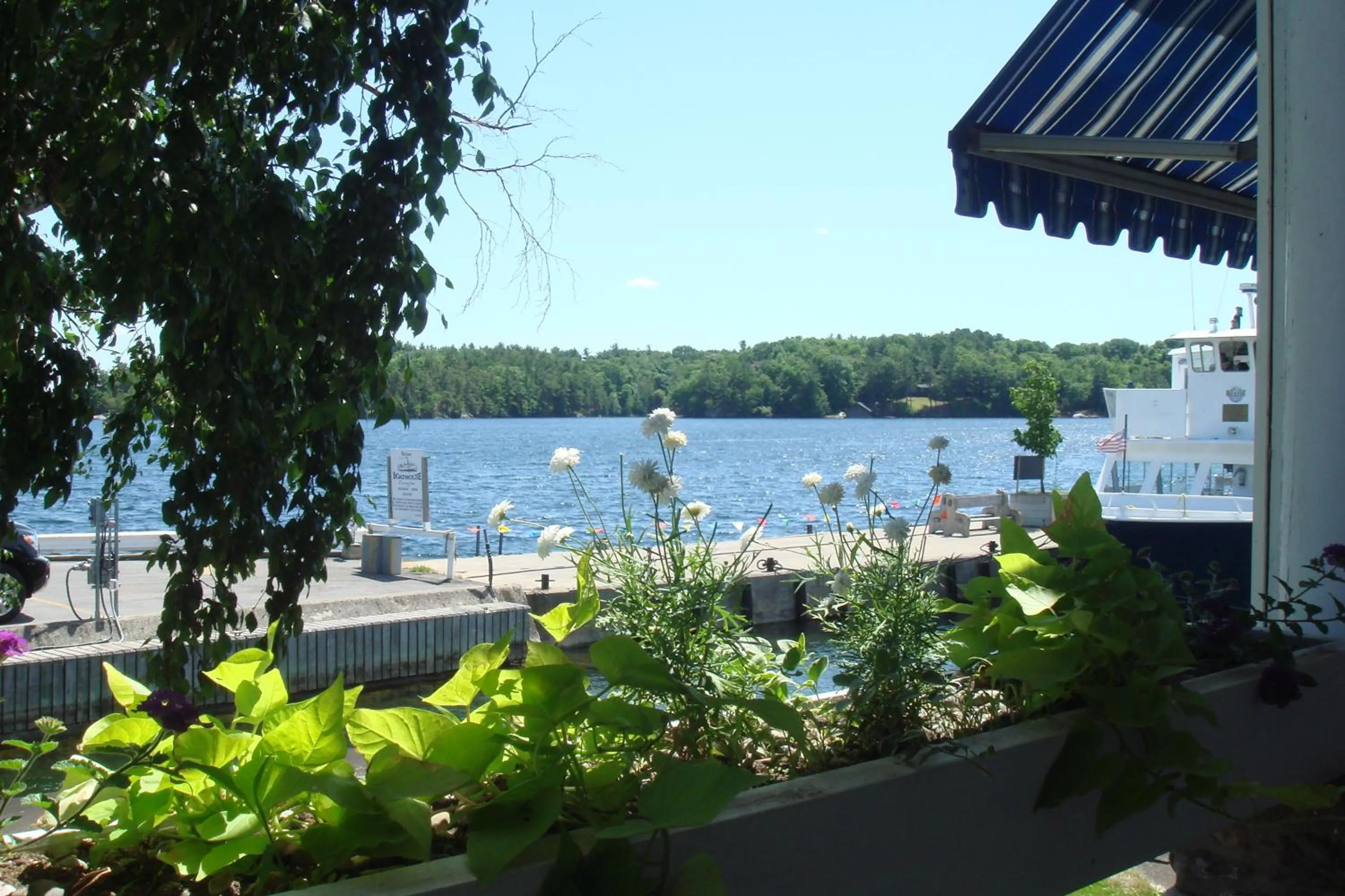 Day in Boathouse Country Inn