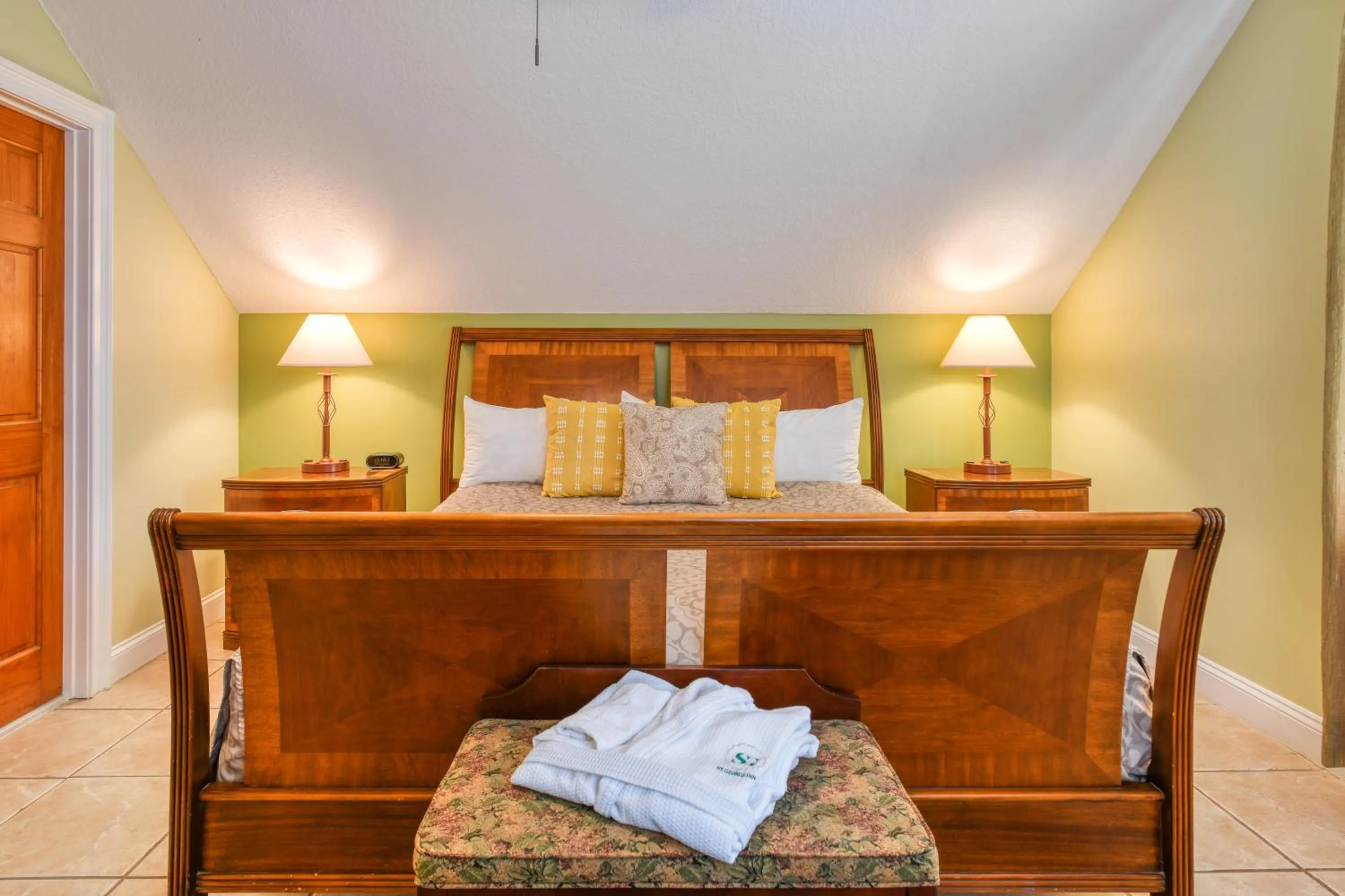 Bedroom, Bed in St George Inn - Saint Augustine