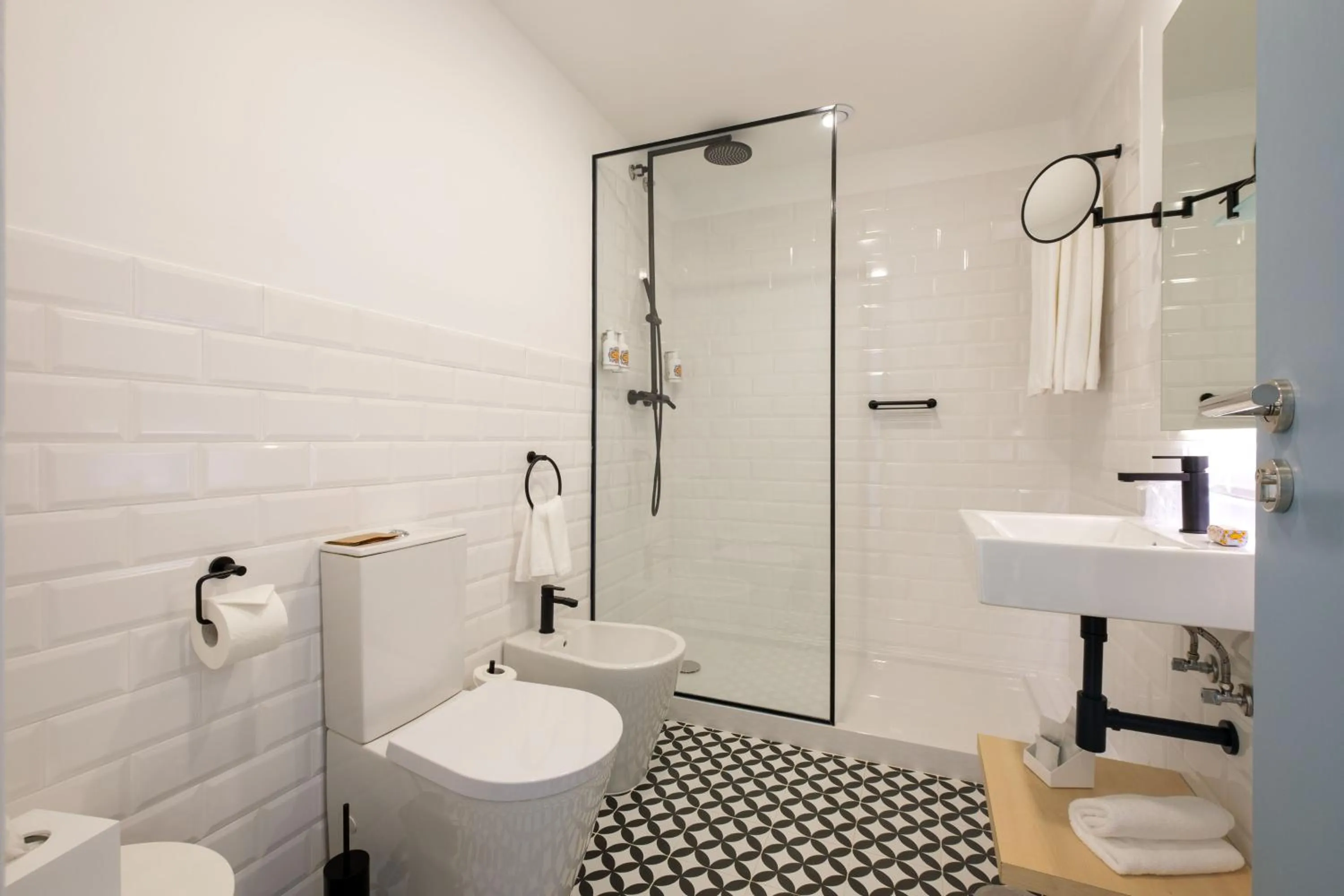 Shower in Malibu Foz Hotel - La Maison Younan