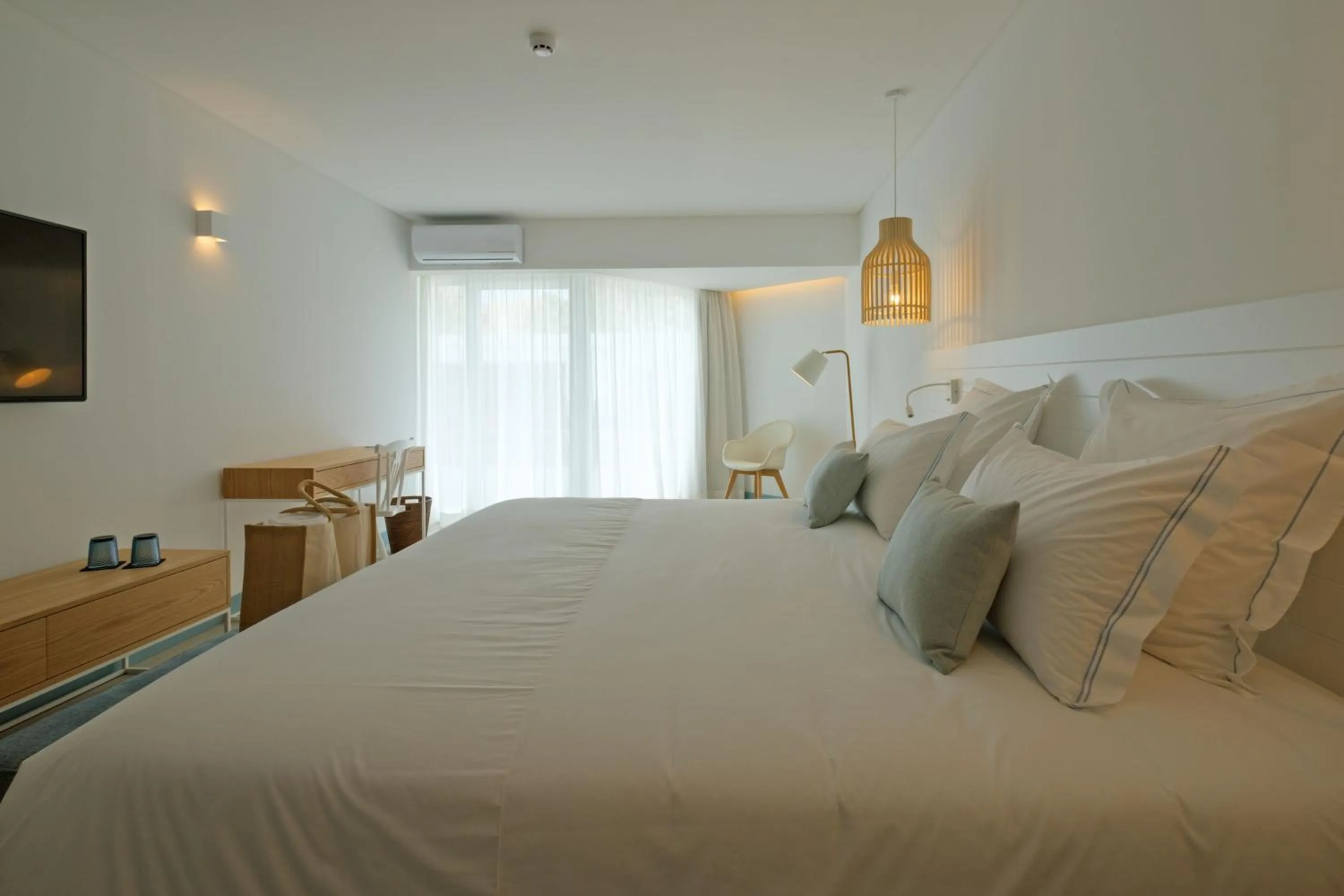 TV and multimedia, Bed in Malibu Foz Hotel - La Maison Younan