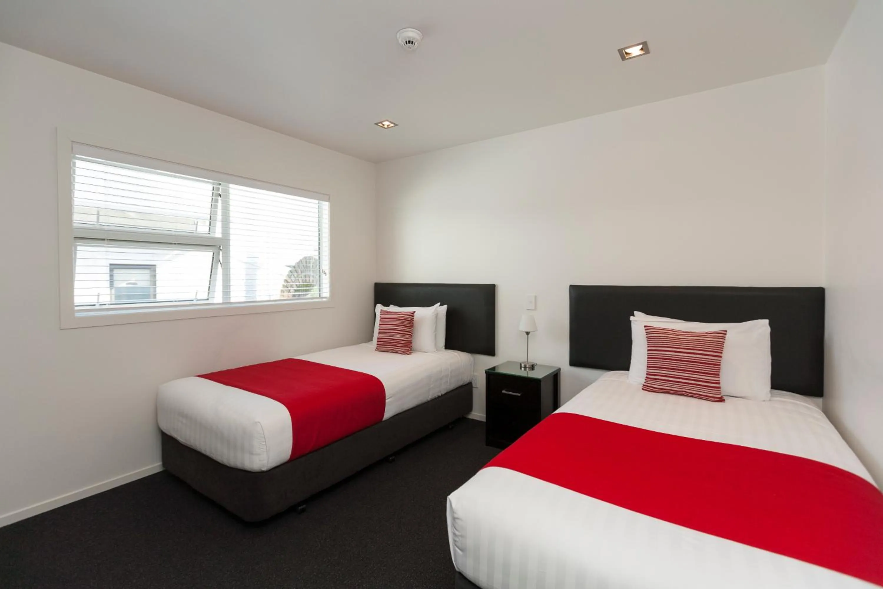 Bedroom, Bed in The Dawson Motel