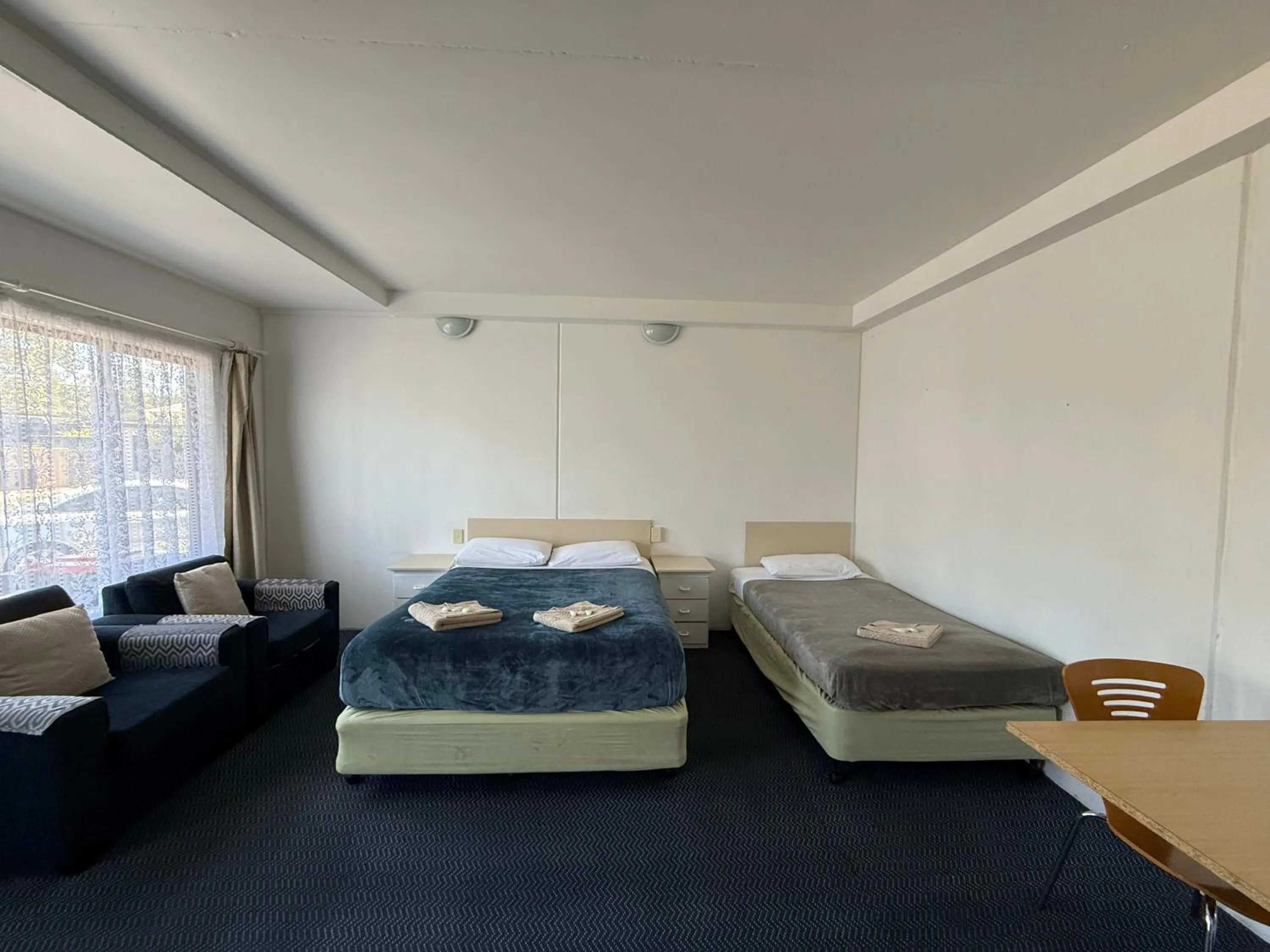 Bedroom, Bed in Heyfield Motel and Apartments