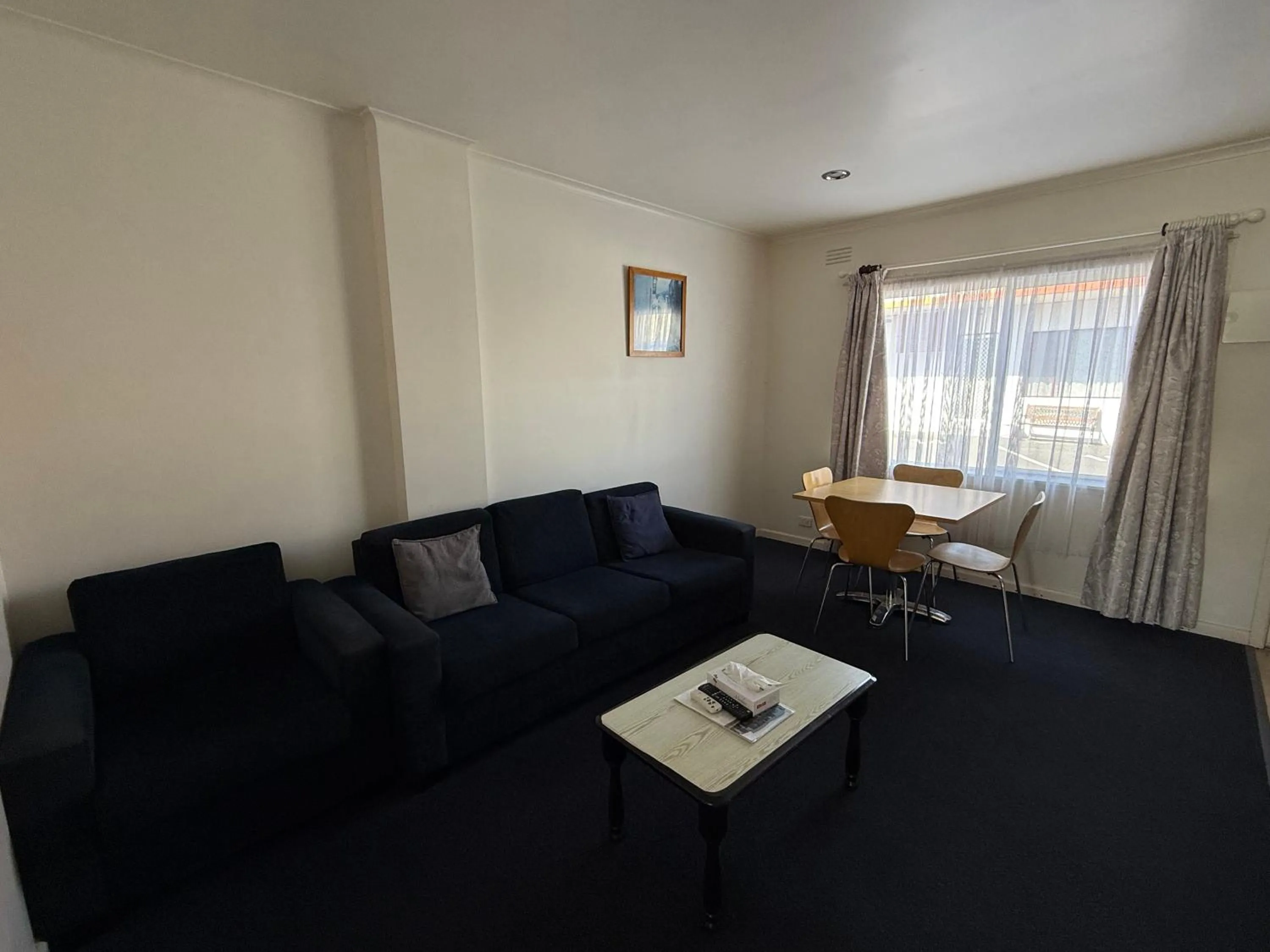 Living room in Heyfield Motel and Apartments