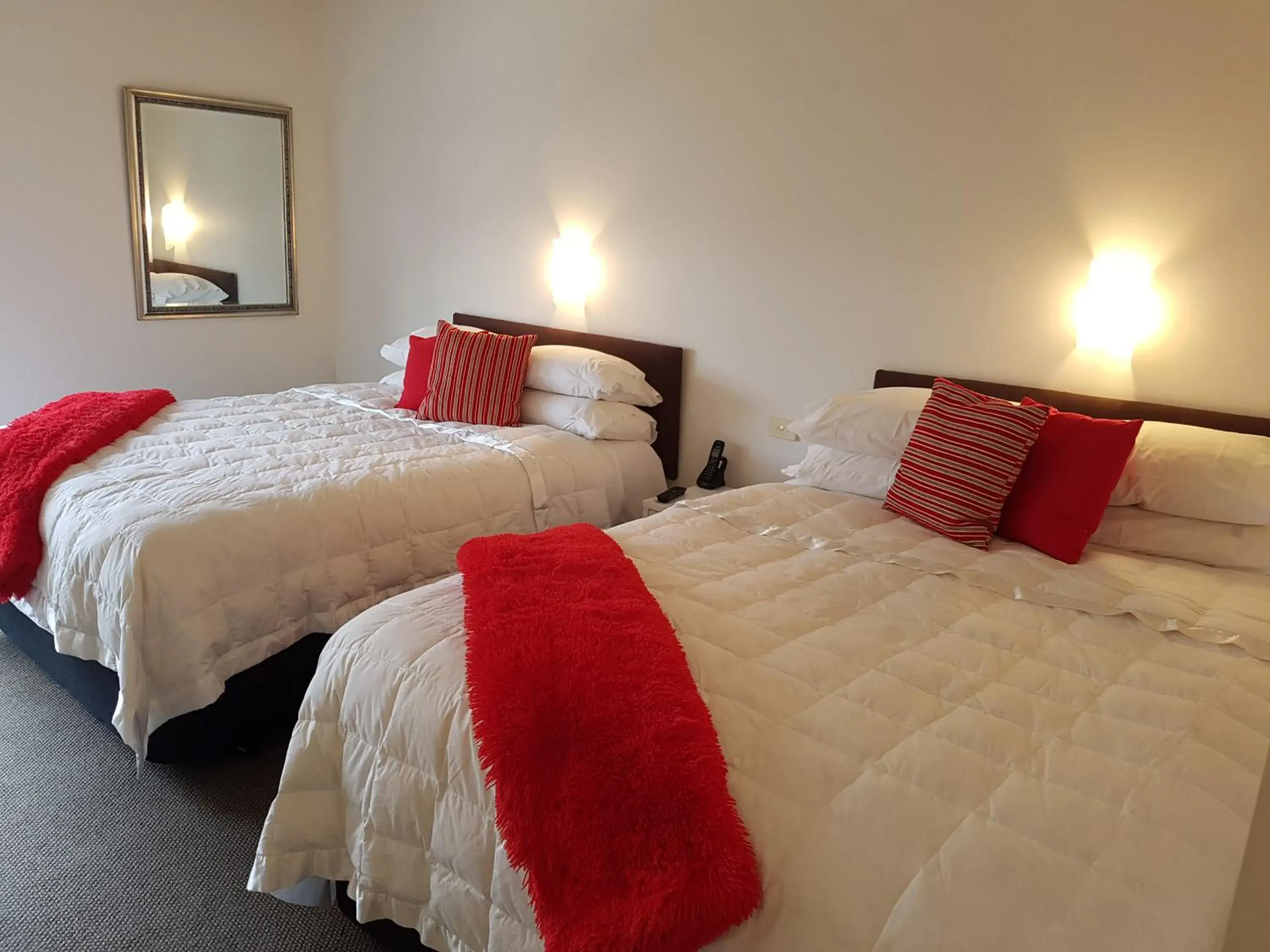 Twin Studio with Two Queen Beds in The Devon Hotel A Heritage Hotel Twin Studio with Two Queen Beds in The Devon Hotel A Heritage Hotel