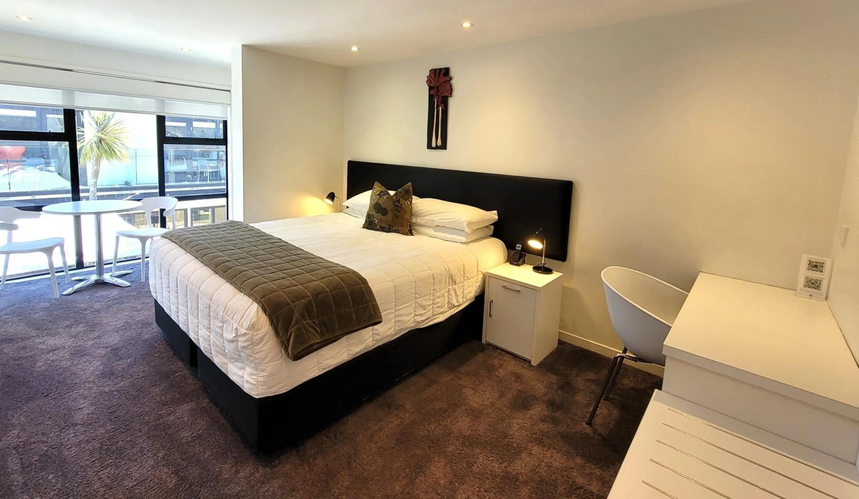 Bed in The Devon Hotel A Heritage Hotel