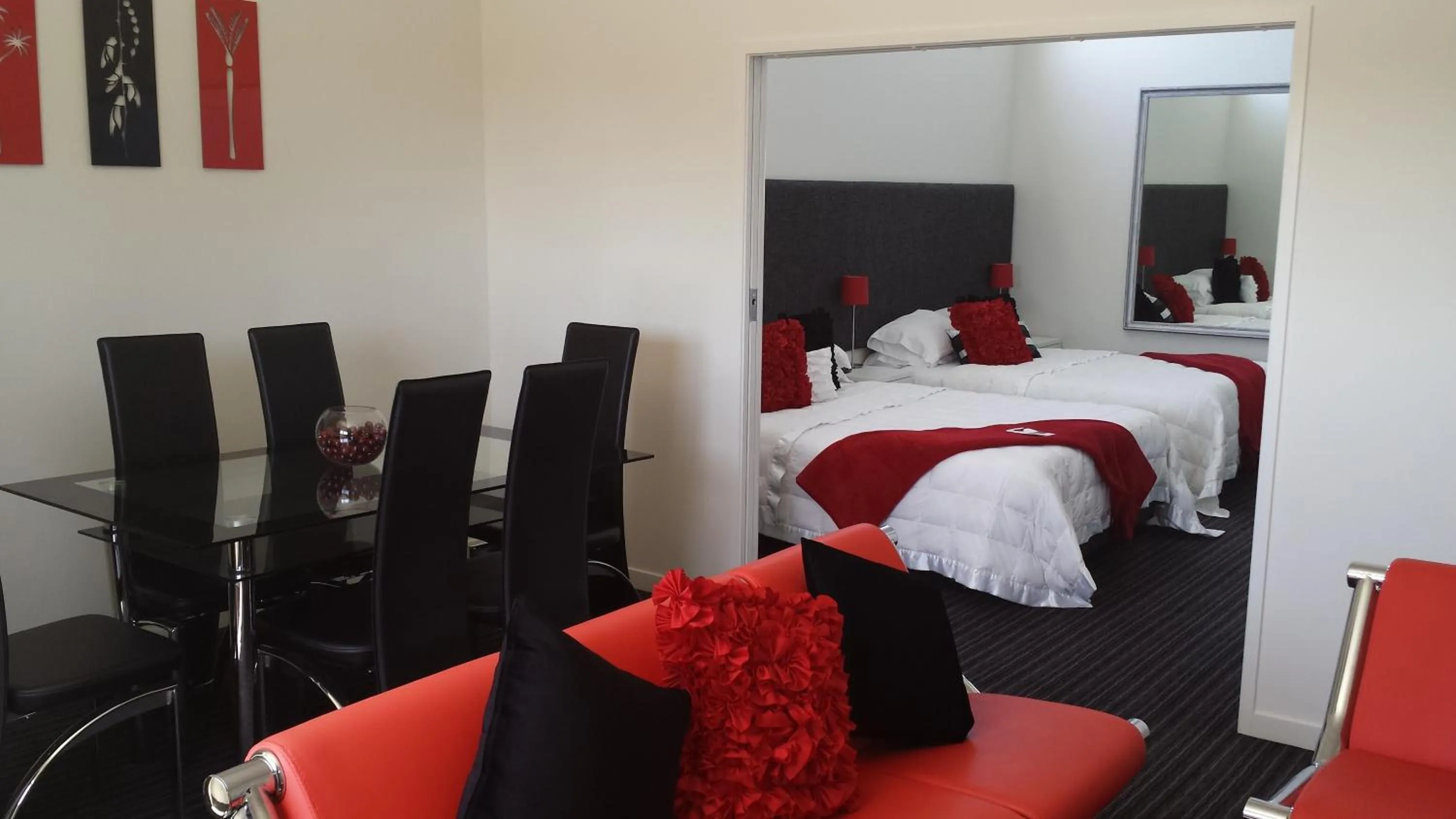 Bed in The Devon Hotel A Heritage Hotel