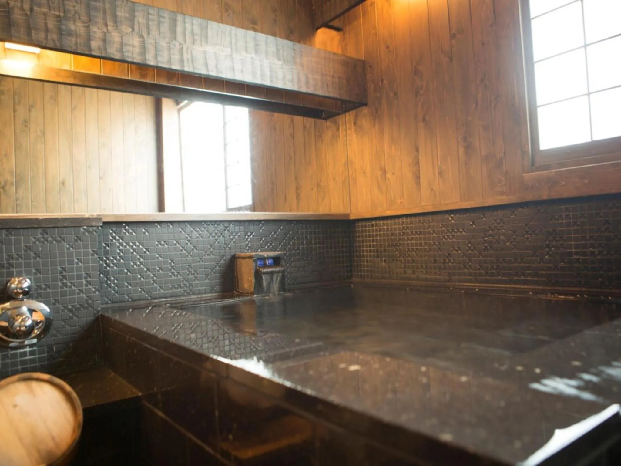 Hot Spring Bath in Ryotei Matsuya Honkan Suizenji