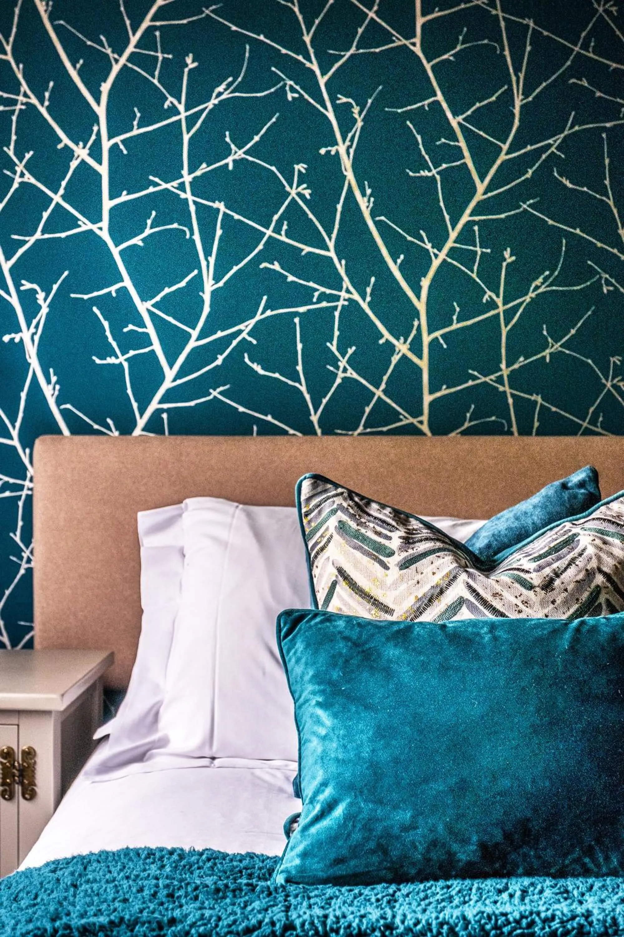 Decorative detail, Bed in The Cricketers Clavering