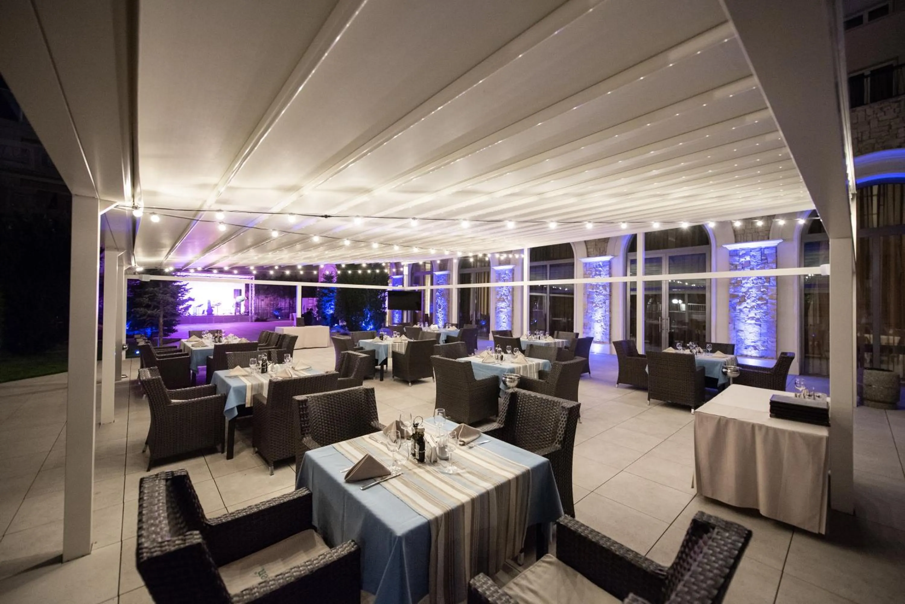 Patio in Iaki Conference & Spa Hotel