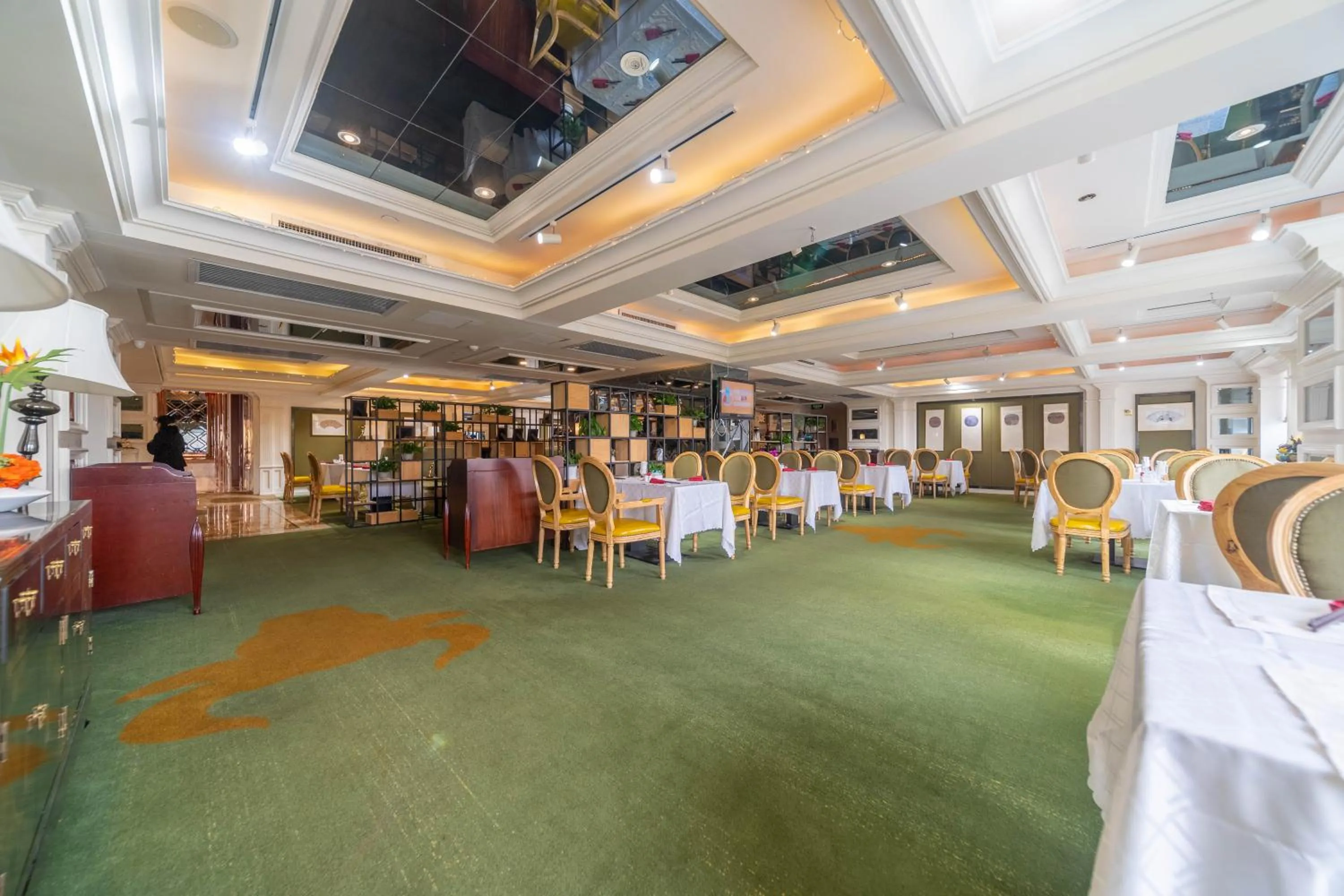 Restaurant/places to eat in Ramada Yichang Hotel