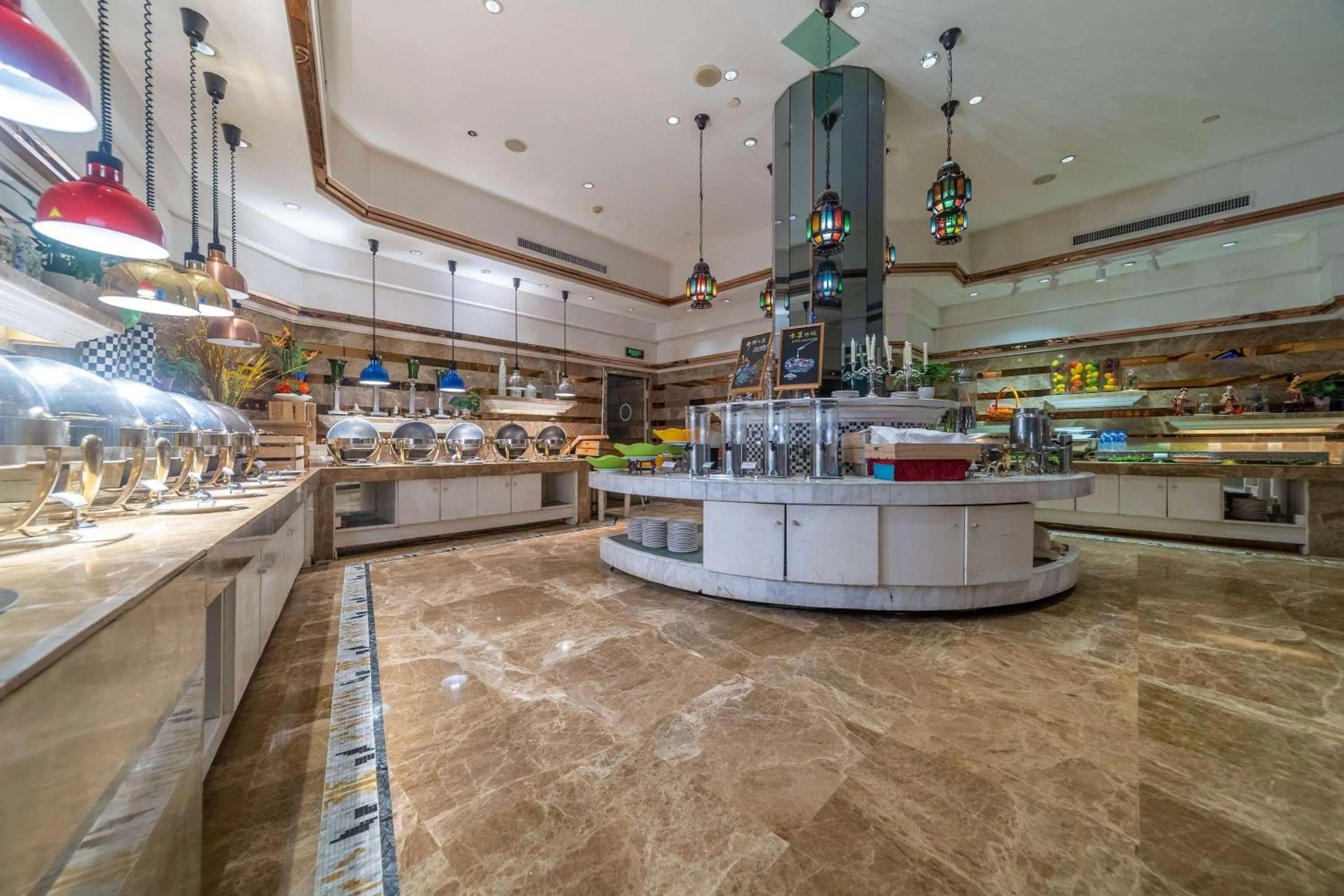 Restaurant/places to eat in Ramada Yichang Hotel