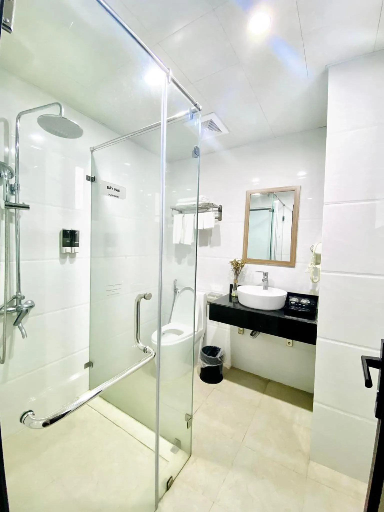 Shower in White Crown Hotel