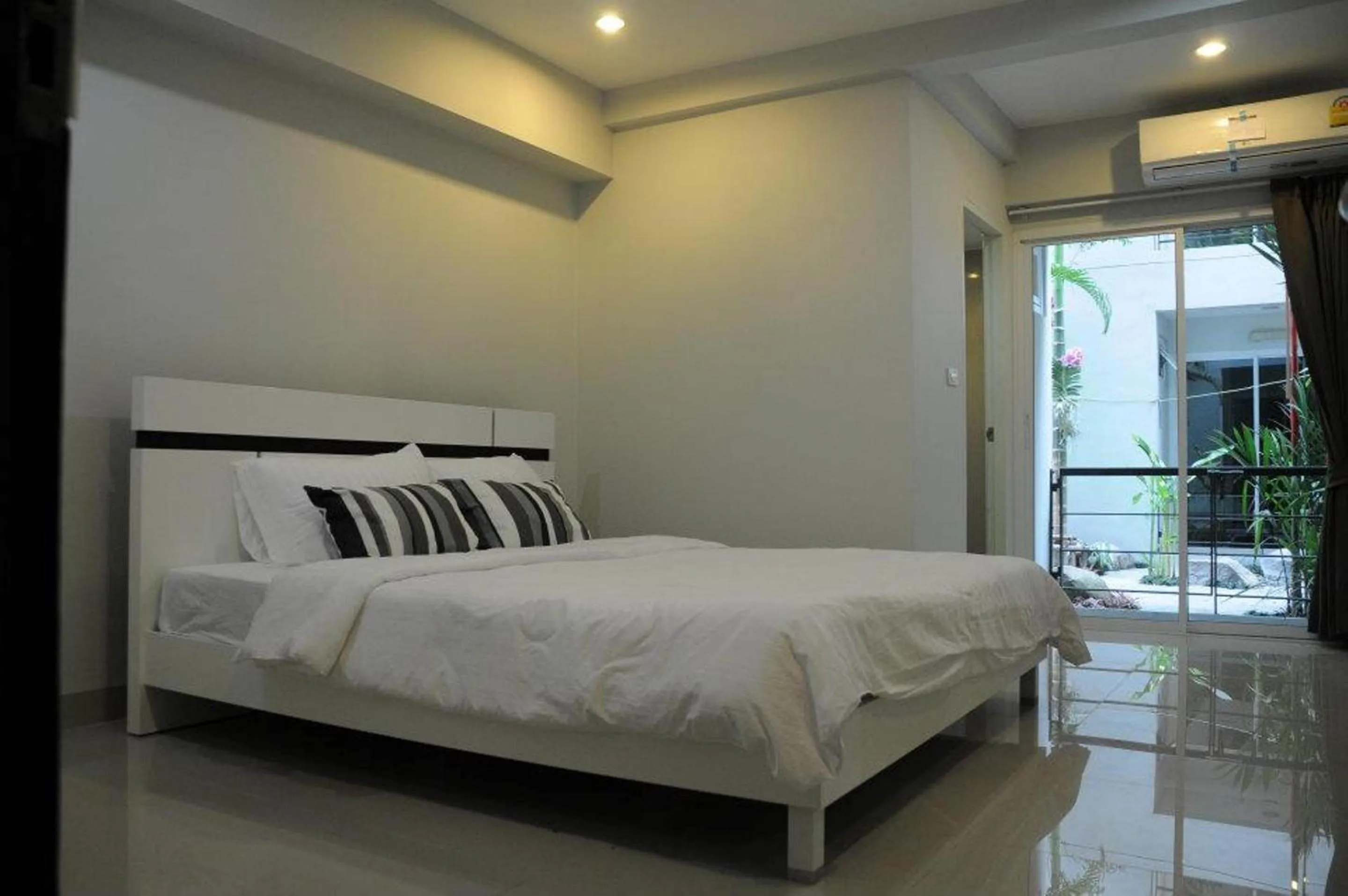 Photo of the whole room, Bed in Delight Residence