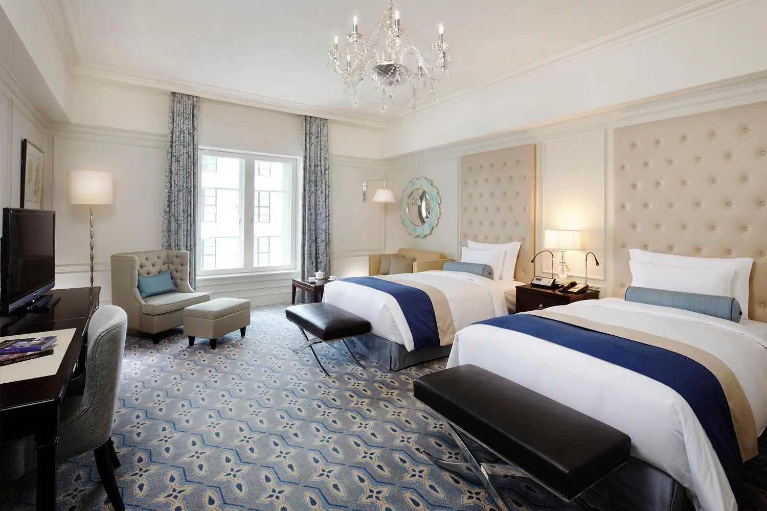 Photo of the whole room, Bed in The Tokyo Station Hotel