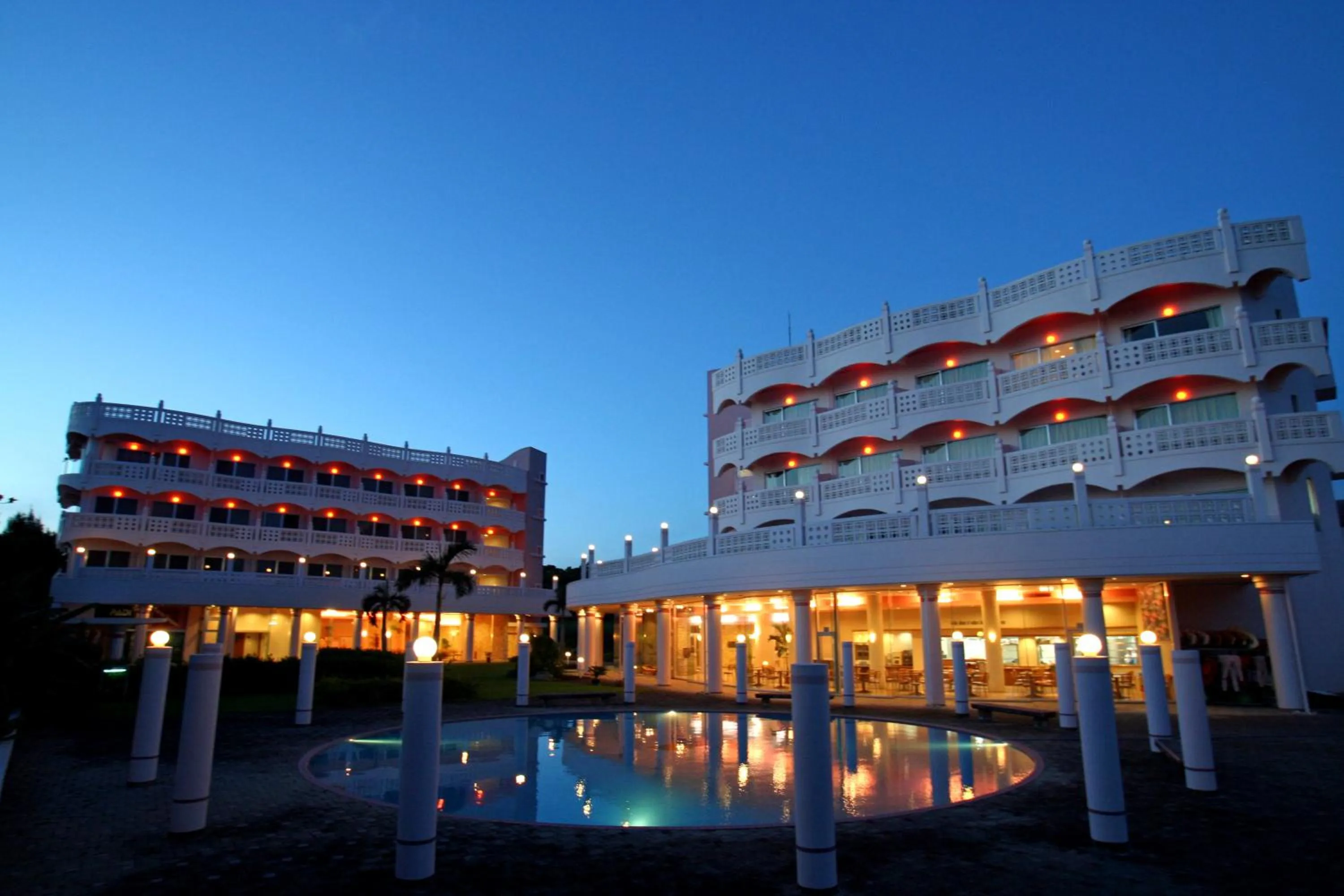 Facade/entrance in Marine Lodge Marea