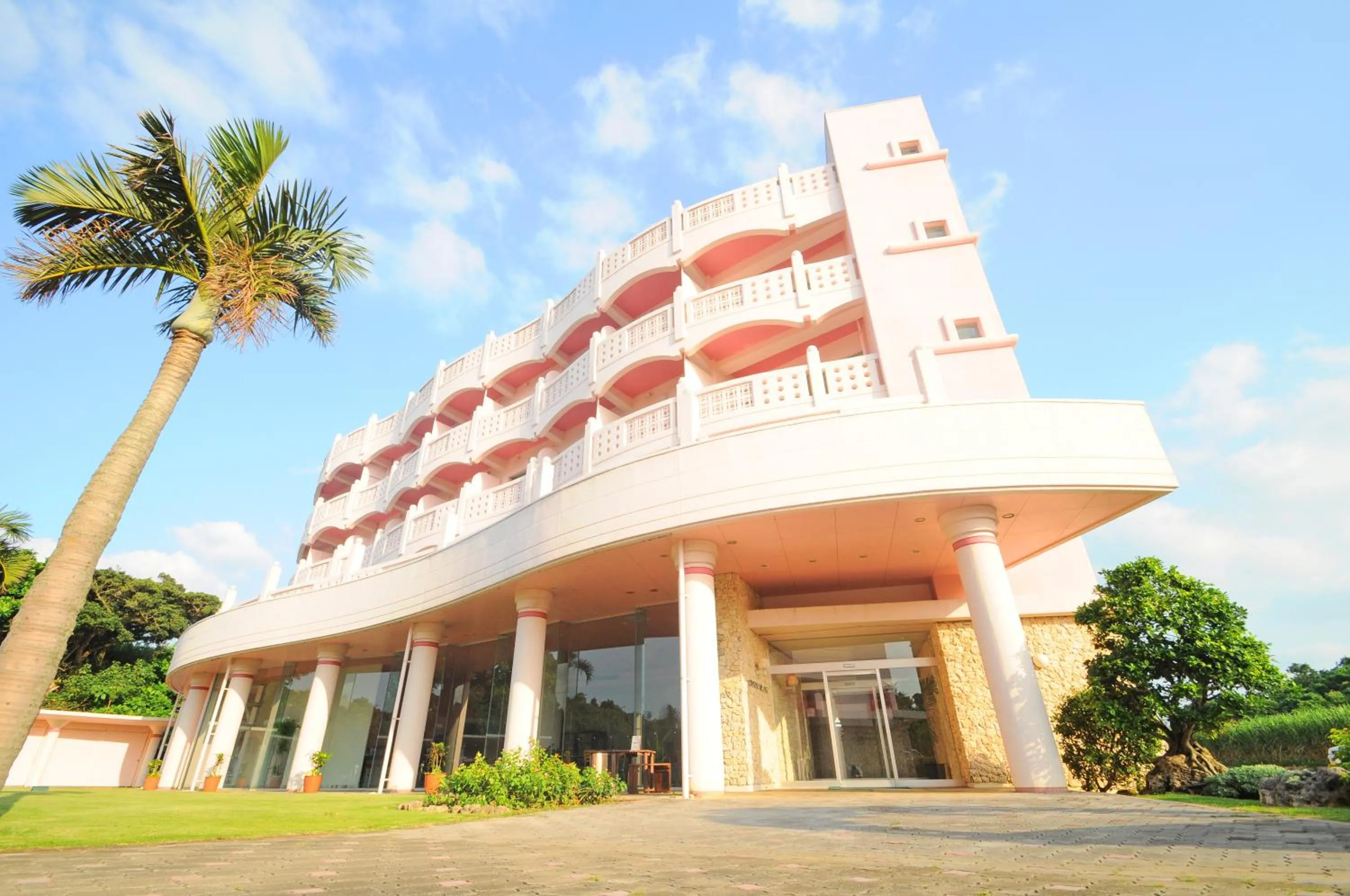 Property building in Marine Lodge Marea