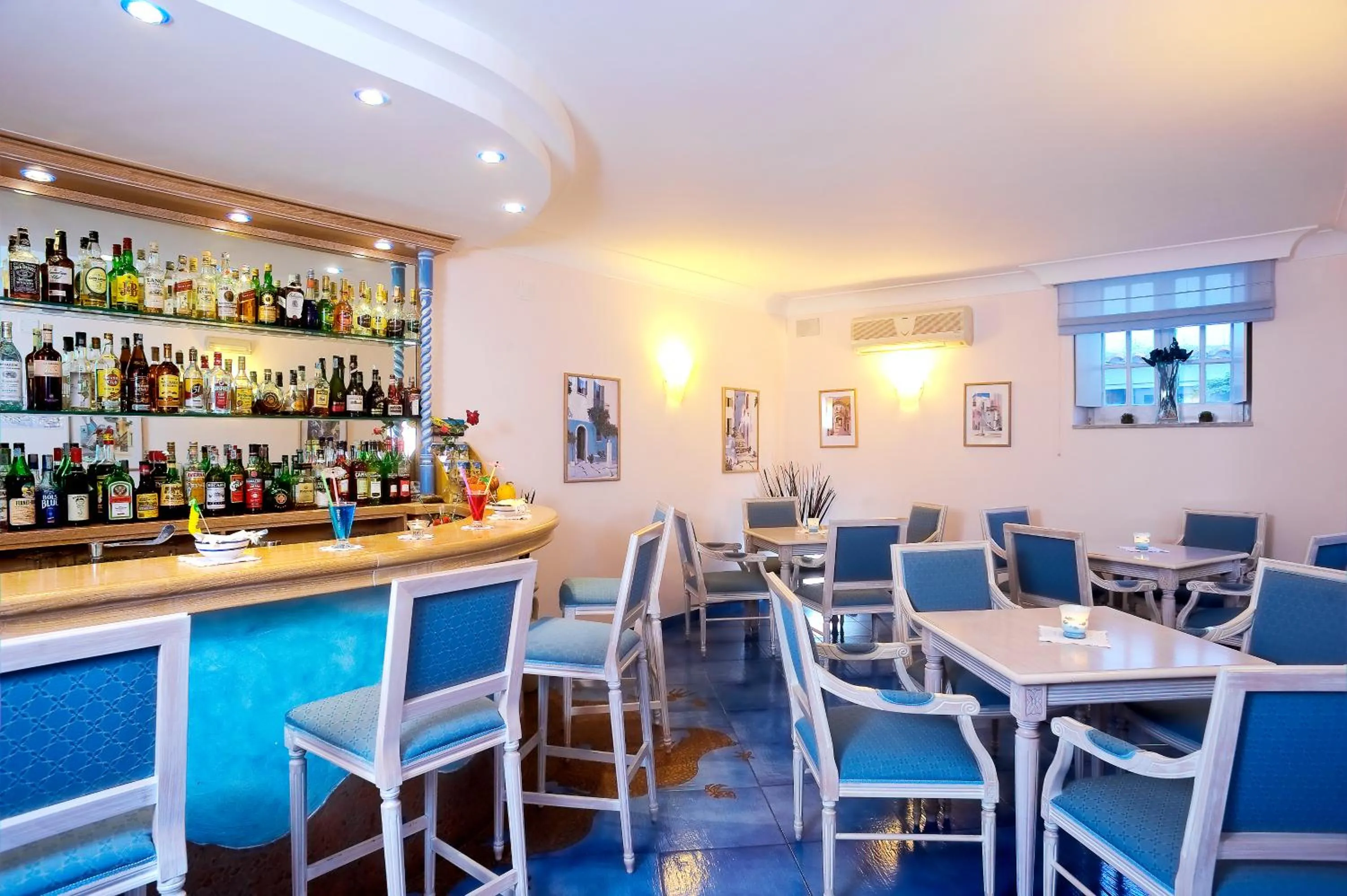 Lounge or bar in Hotel Bellevue Benessere & Relax