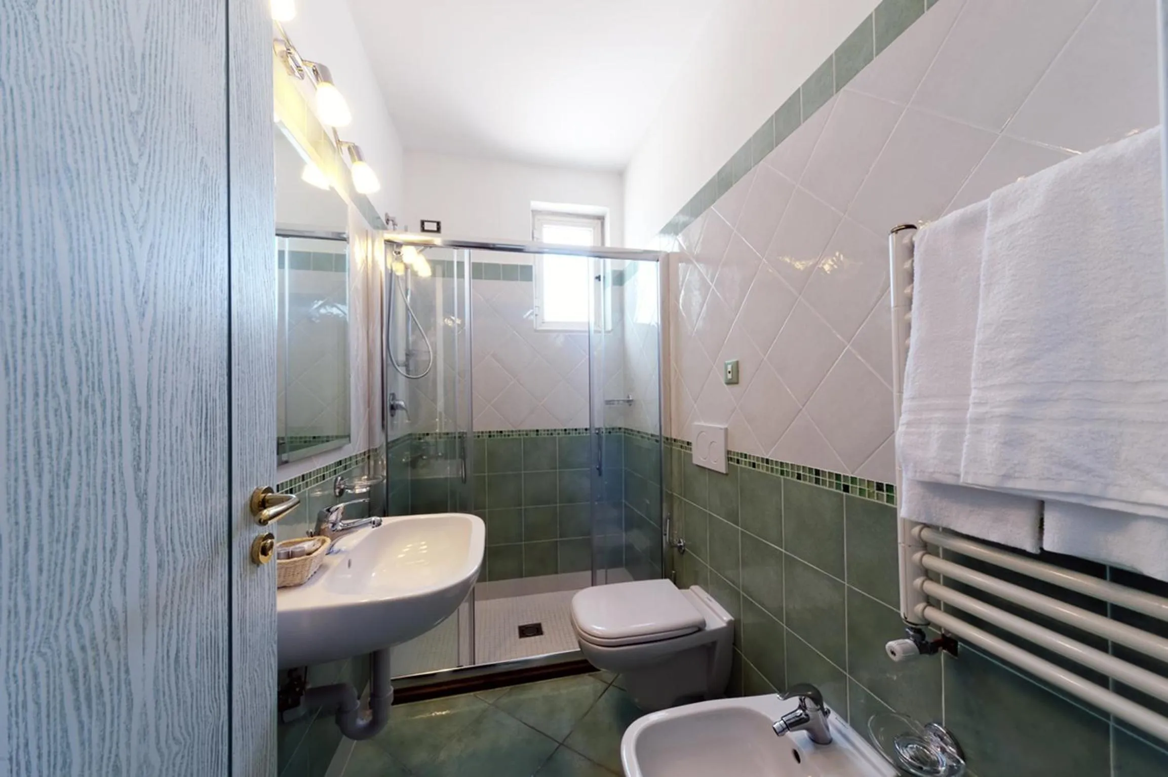 Bathroom in Hotel Bellevue Benessere & Relax