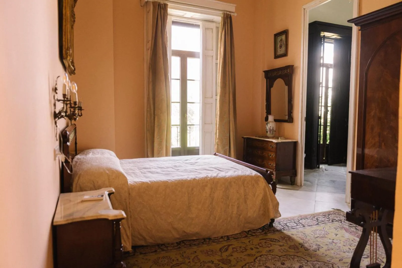 Bed in Palacio del Virrey Laserna