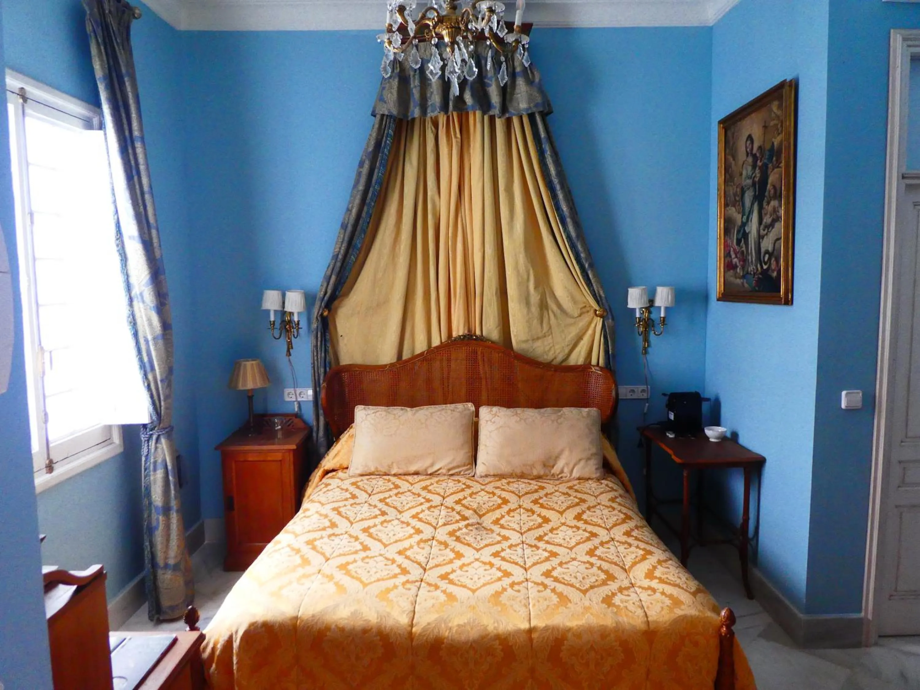 Bed in Palacio del Virrey Laserna