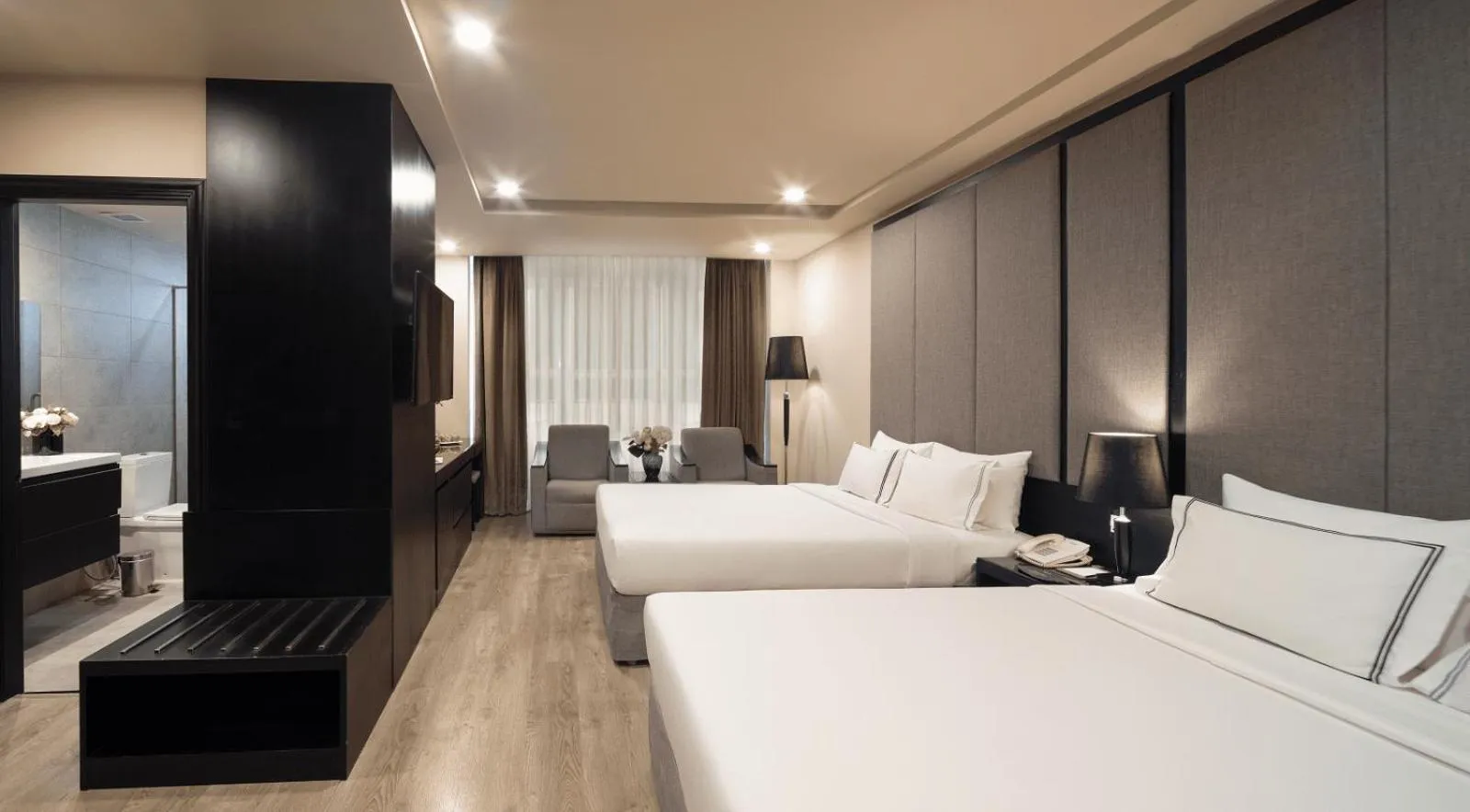 Bedroom, Bed in Paragon Saigon Hotel