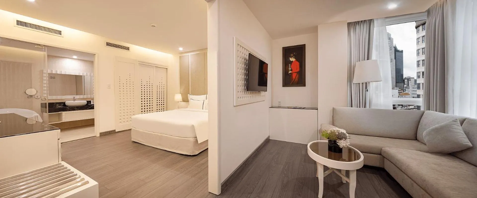 Bedroom, Bed in Paragon Saigon Hotel