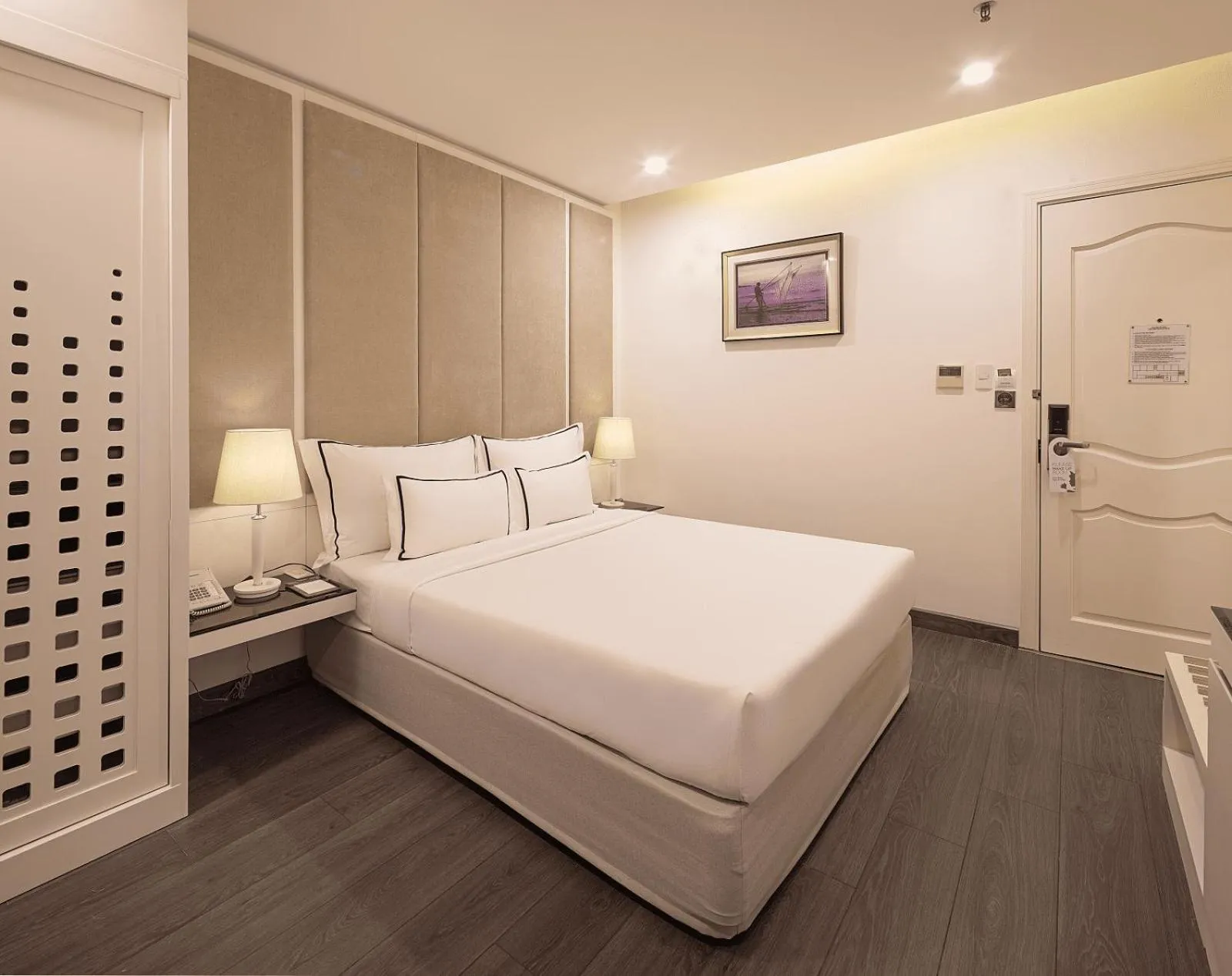 Bed in Paragon Saigon Hotel