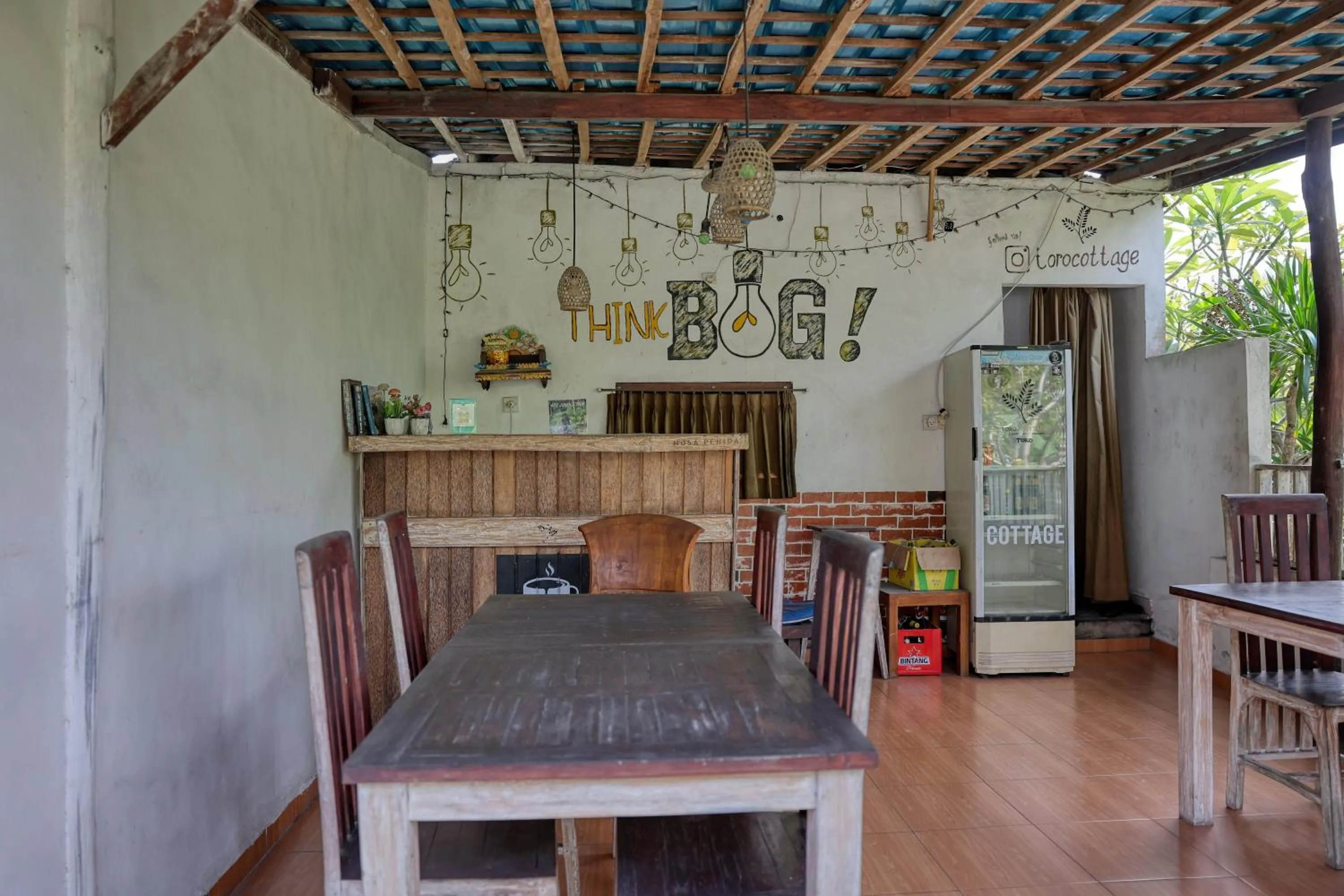 Restaurant/places to eat in Toro Cottage