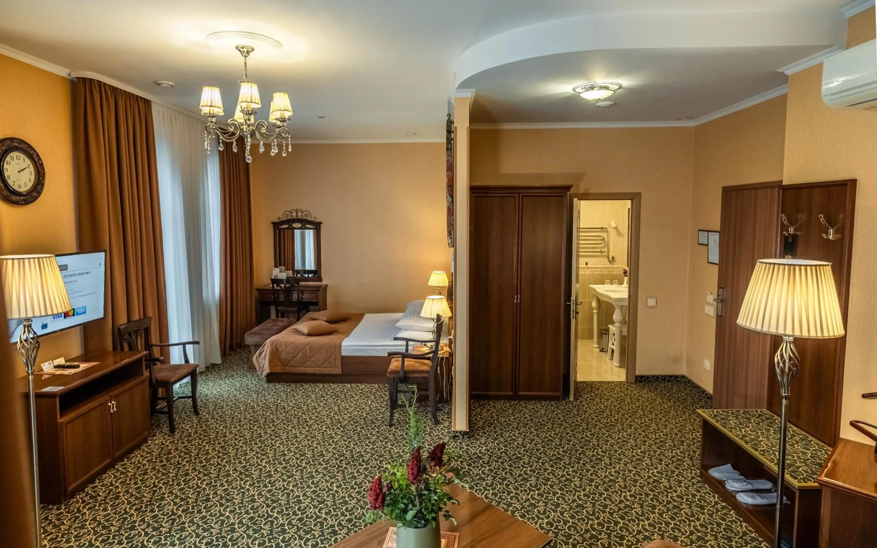 Photo of the whole room, Bed in Premier Hotel Palazzo