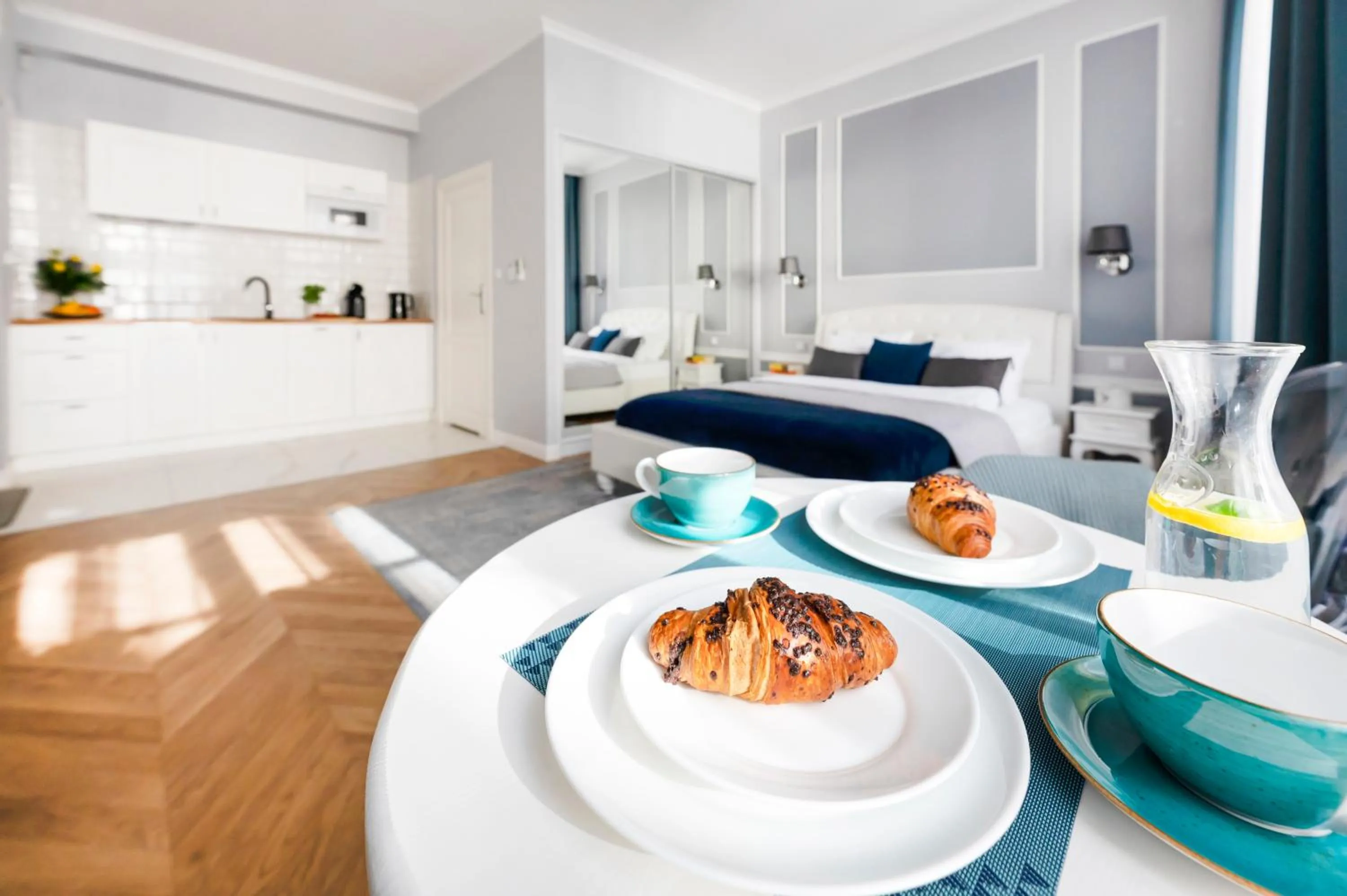 Photo of the whole room in Main Square Apartments