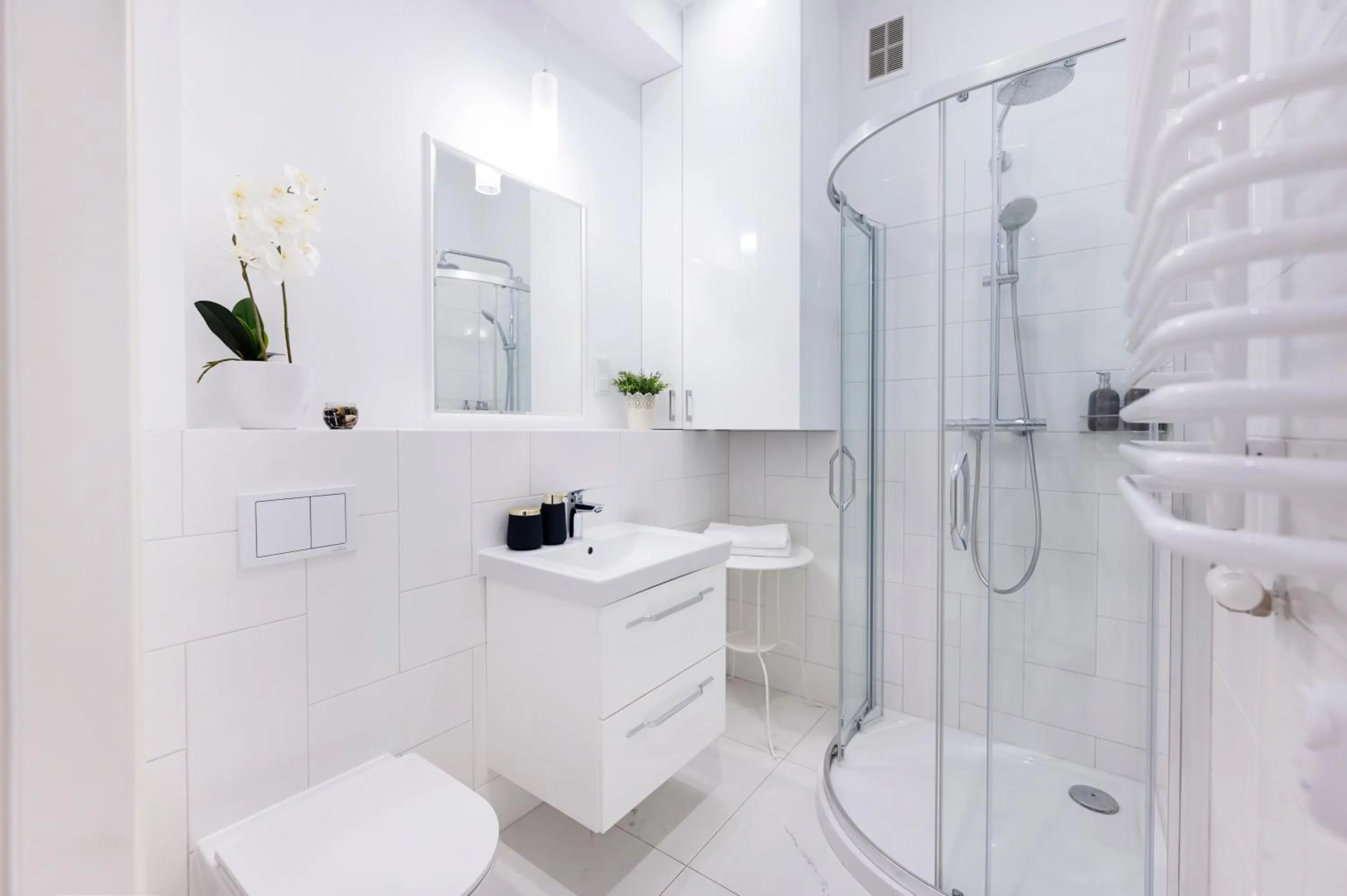 Bathroom in Main Square Apartments