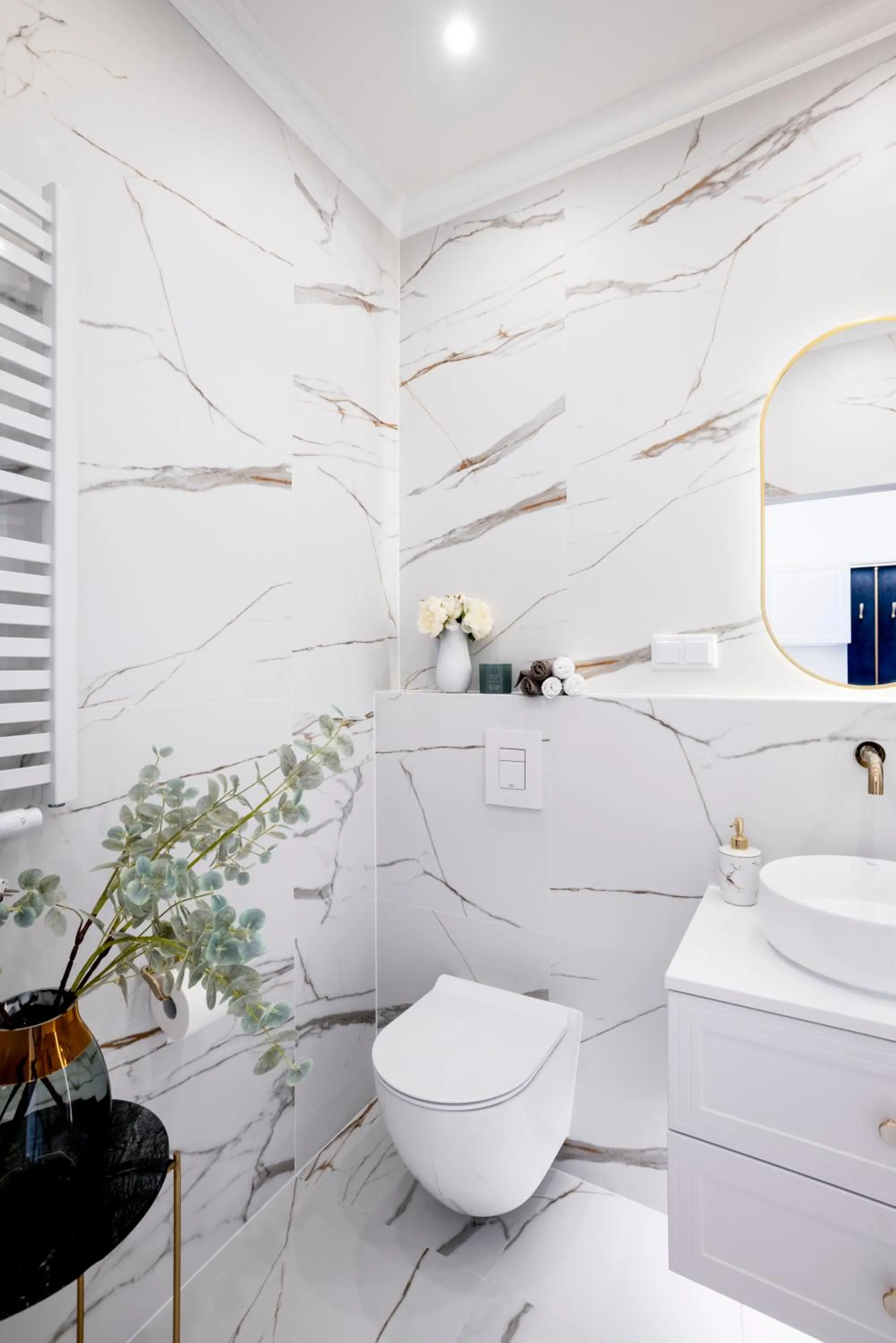 Bathroom in Main Square Apartments