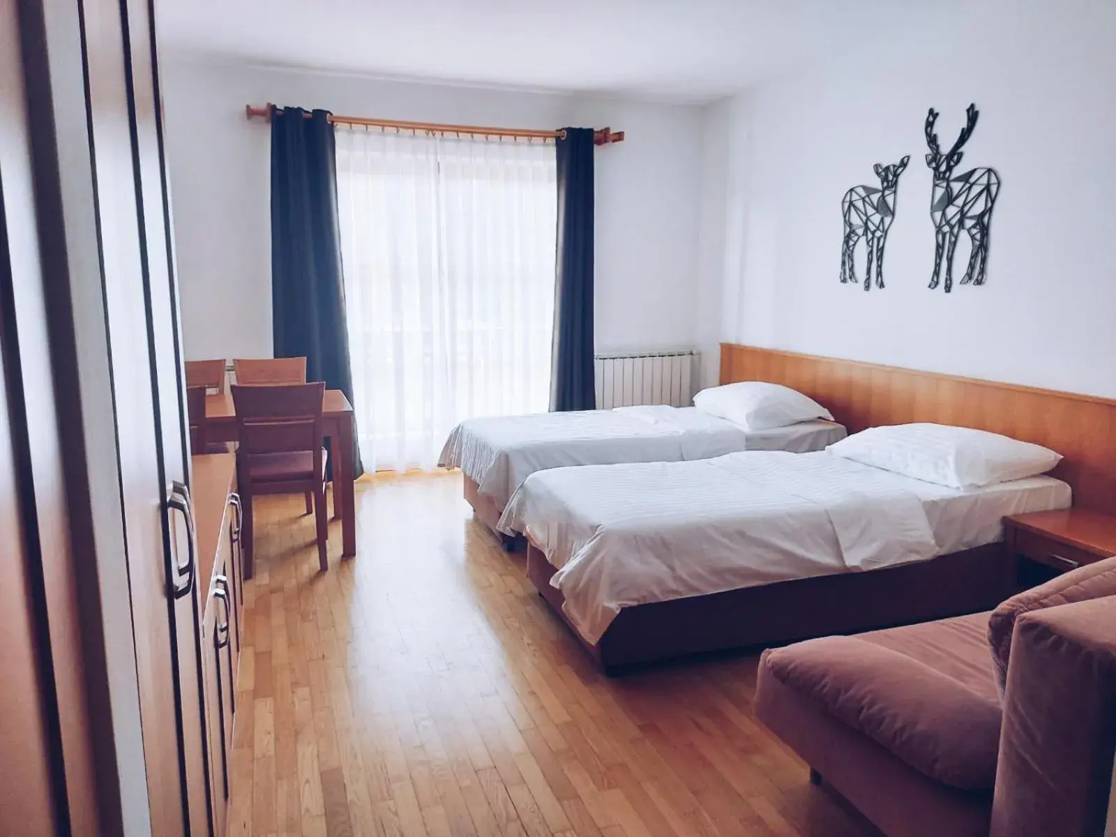 Deluxe Twin Room in Pohorje Village Wellbeing Resort - Wellness & Spa Hotel Bolfenk Deluxe Twin Room in Pohorje Village Wellbeing Resort - Wellness & Spa Hotel Bolfenk