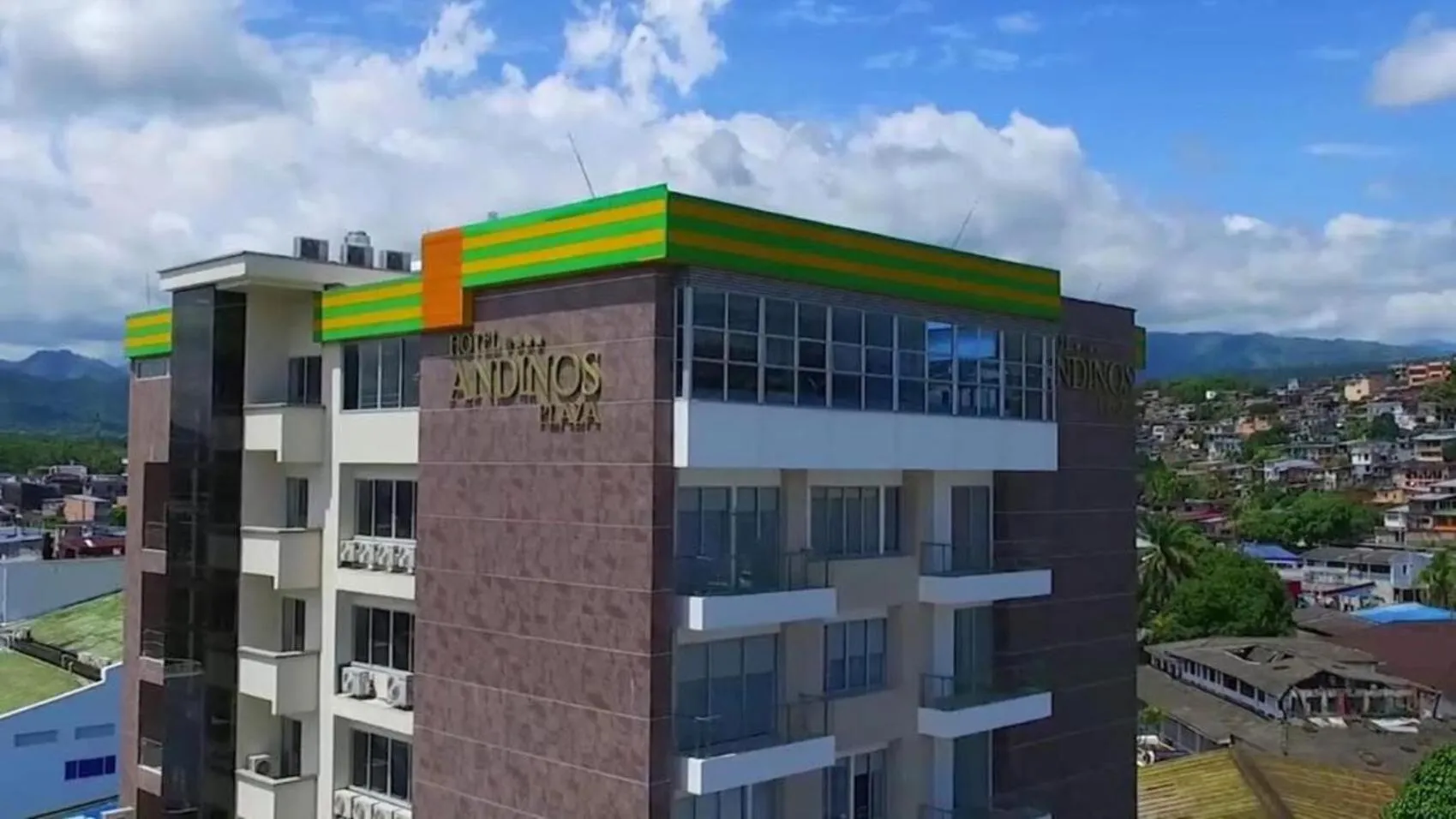 Facade/entrance in Hotel Andinos Plaza Florencia