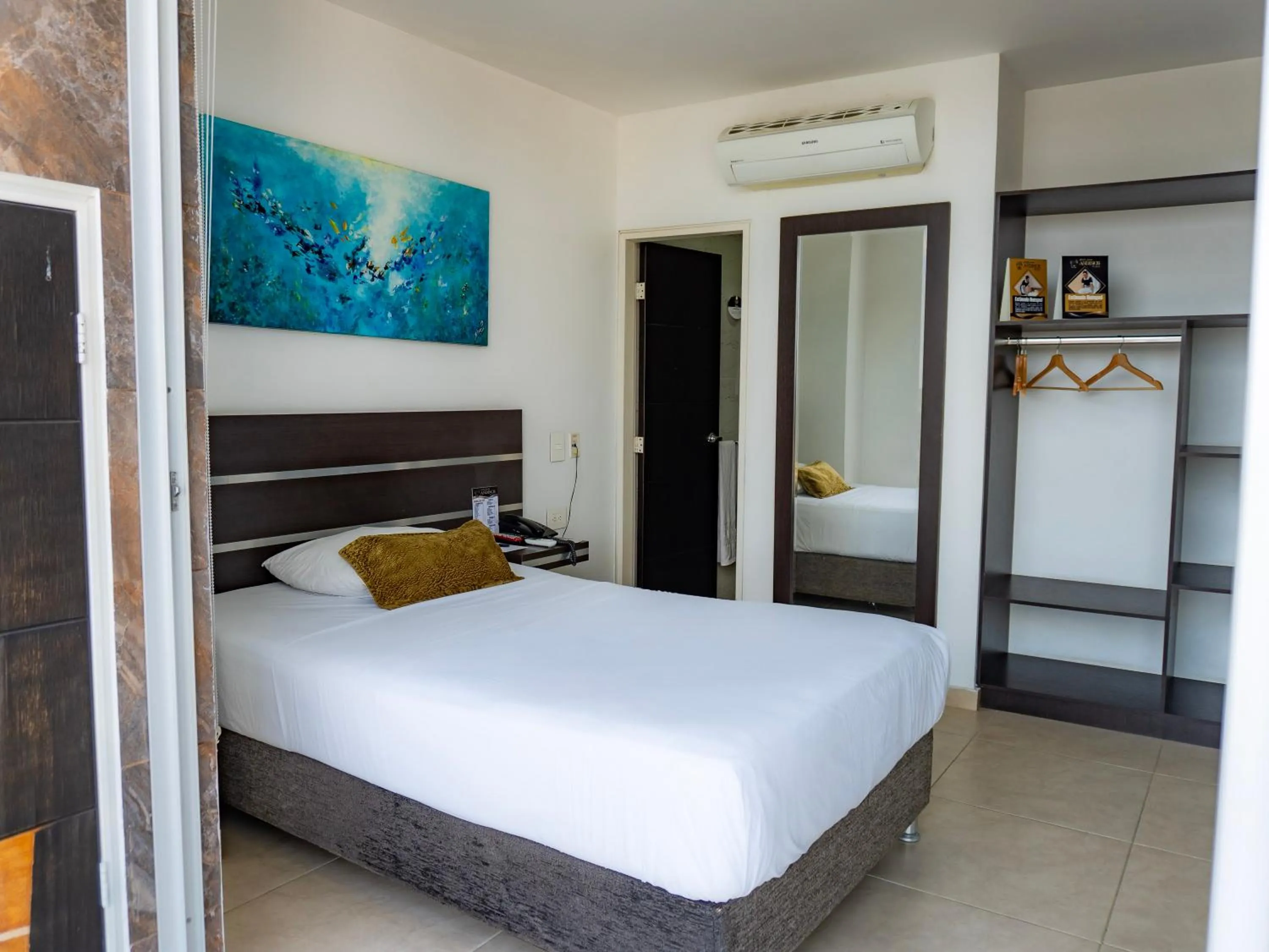 Bedroom, Bed in Hotel Andinos Plaza Florencia