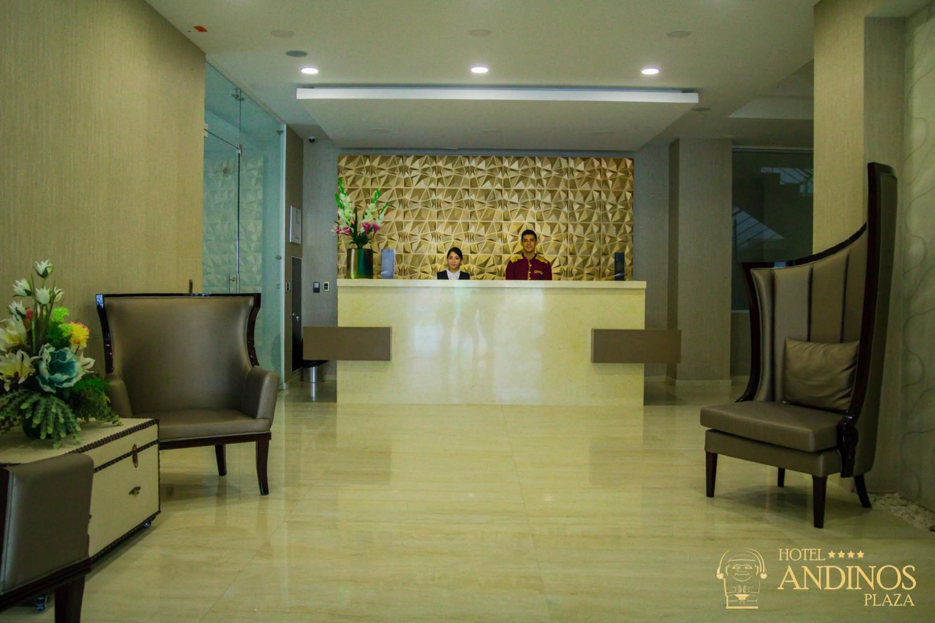 Lobby or reception in Hotel Andinos Plaza Florencia