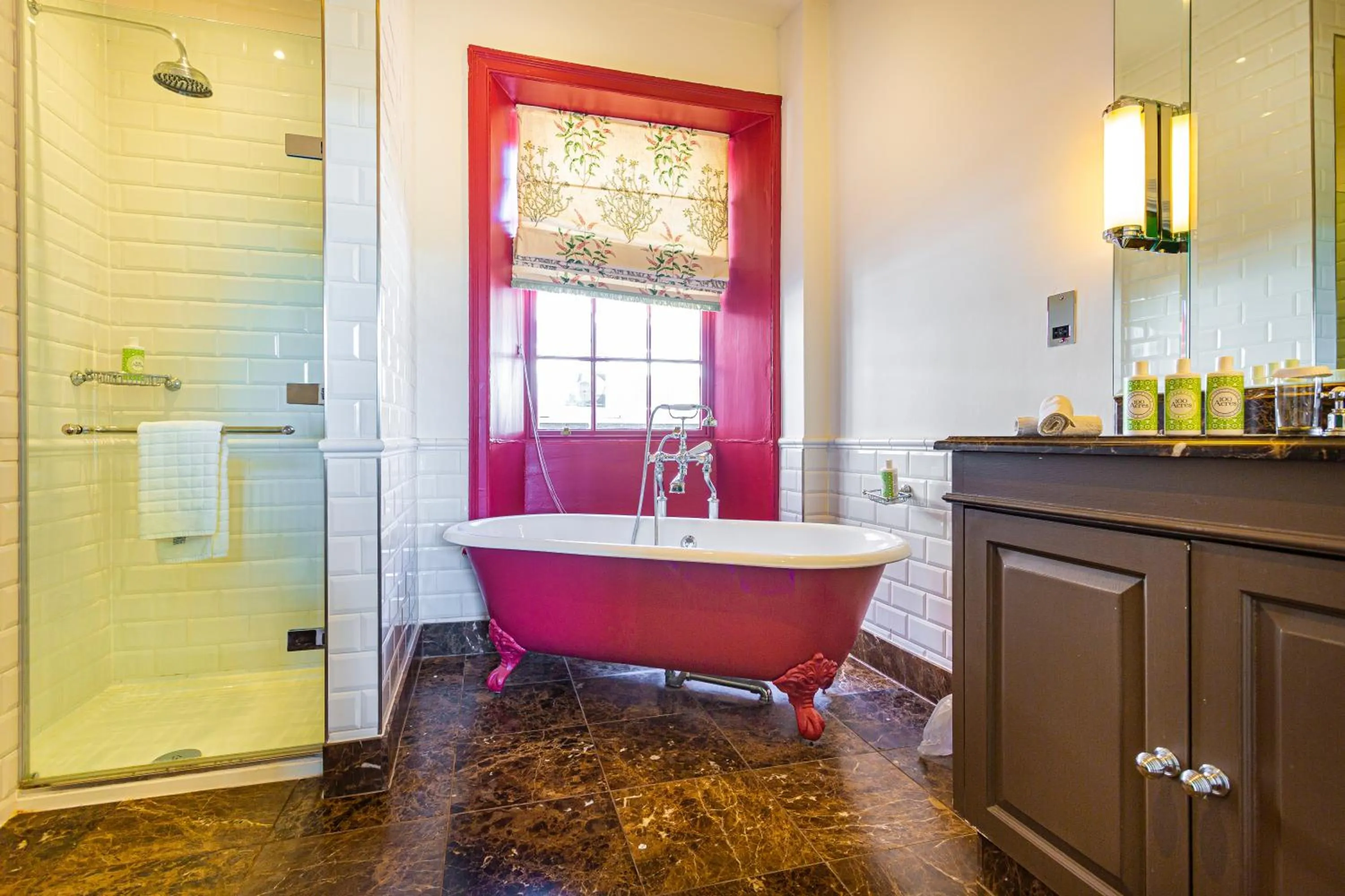 Bathroom in The Talbot, Malton, North Yorkshire - The Coaching Inn Group