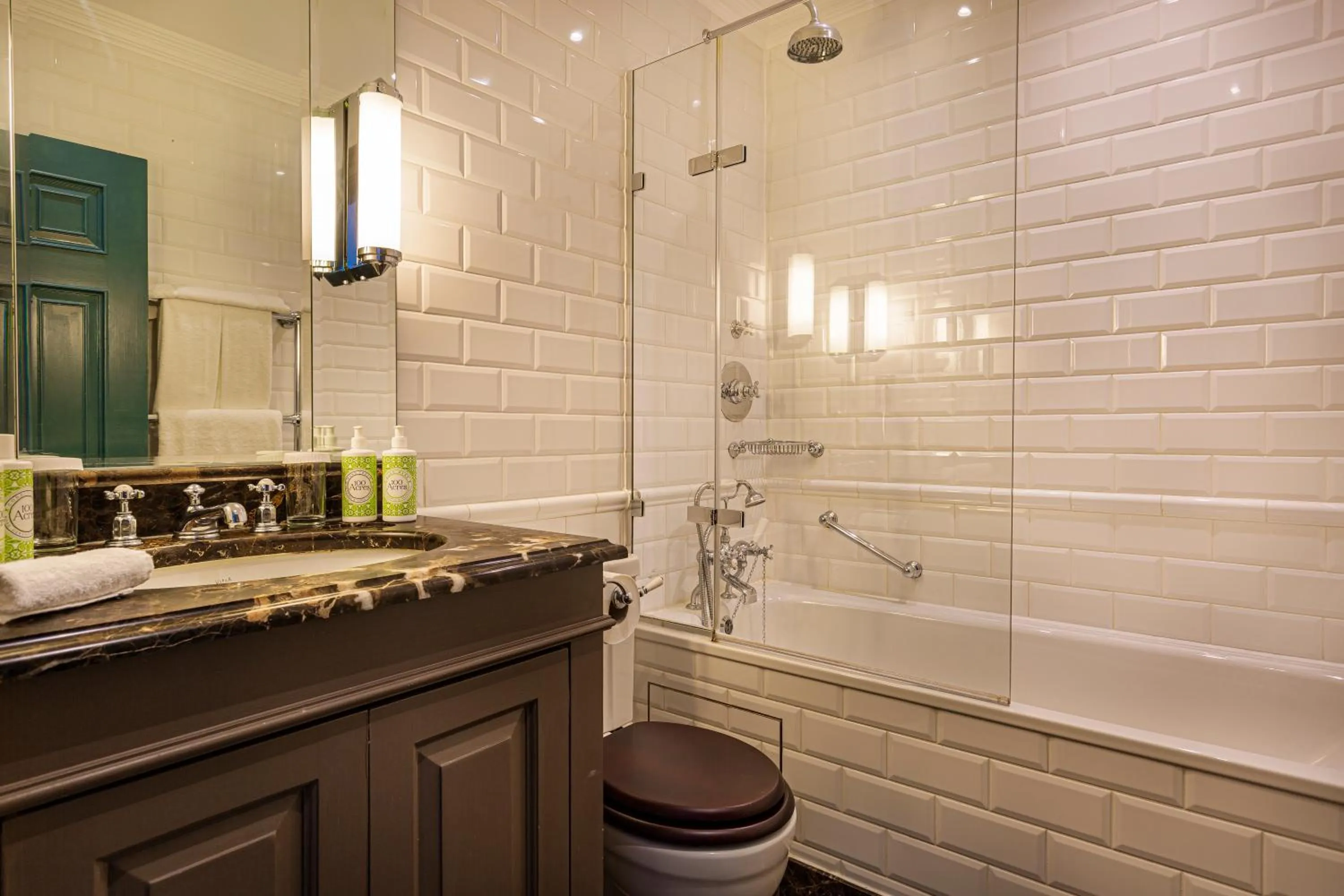 Bathroom in The Talbot, Malton, North Yorkshire - The Coaching Inn Group