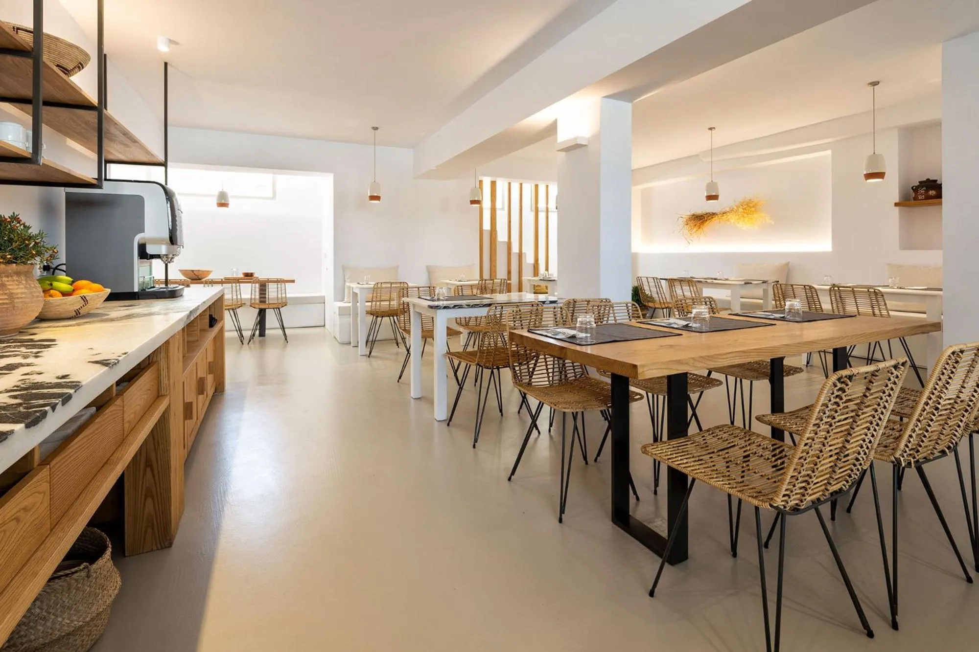 Breakfast in Anemomylos Residence