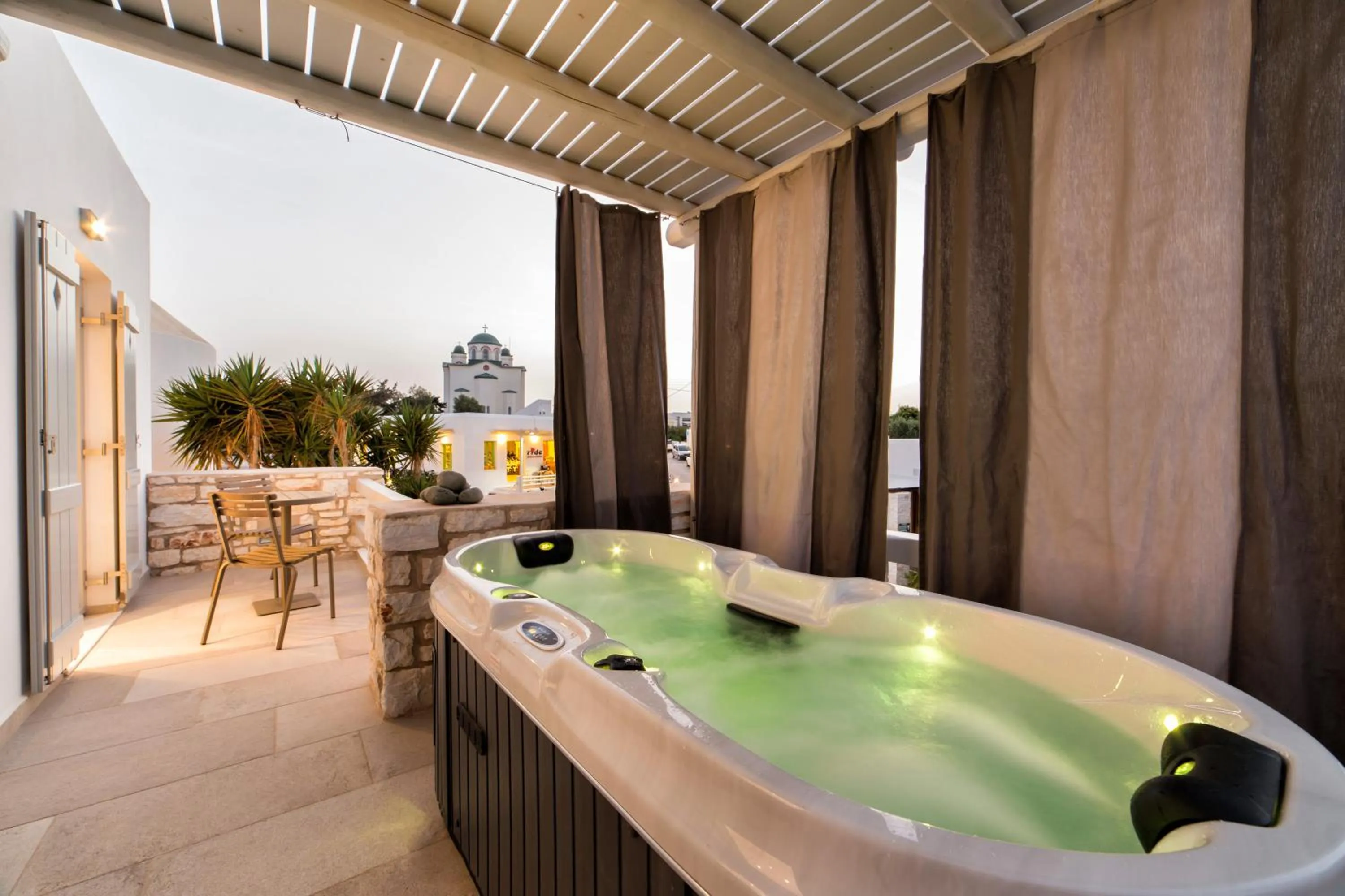 Hot Tub in Anemomylos Residence