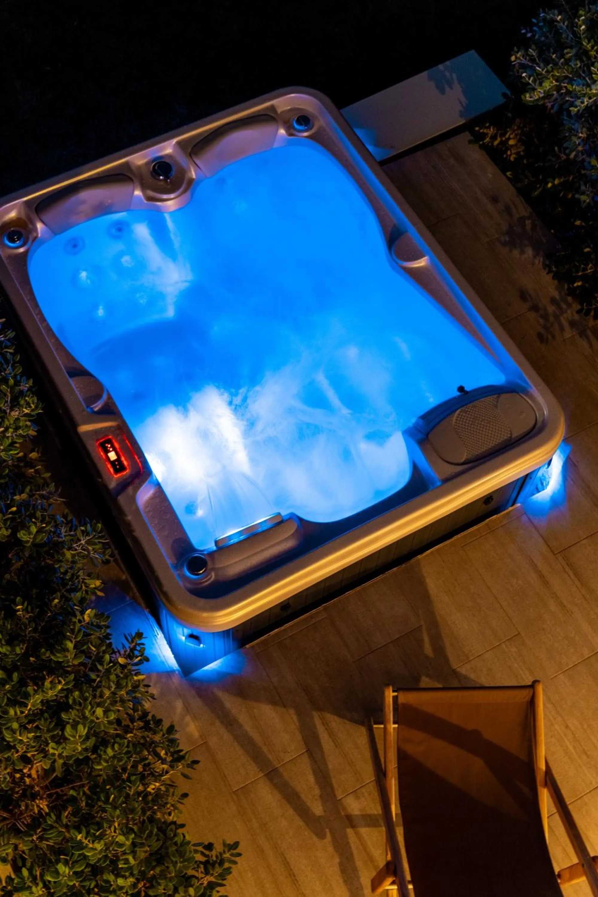Hot Tub in Anemomylos Residence