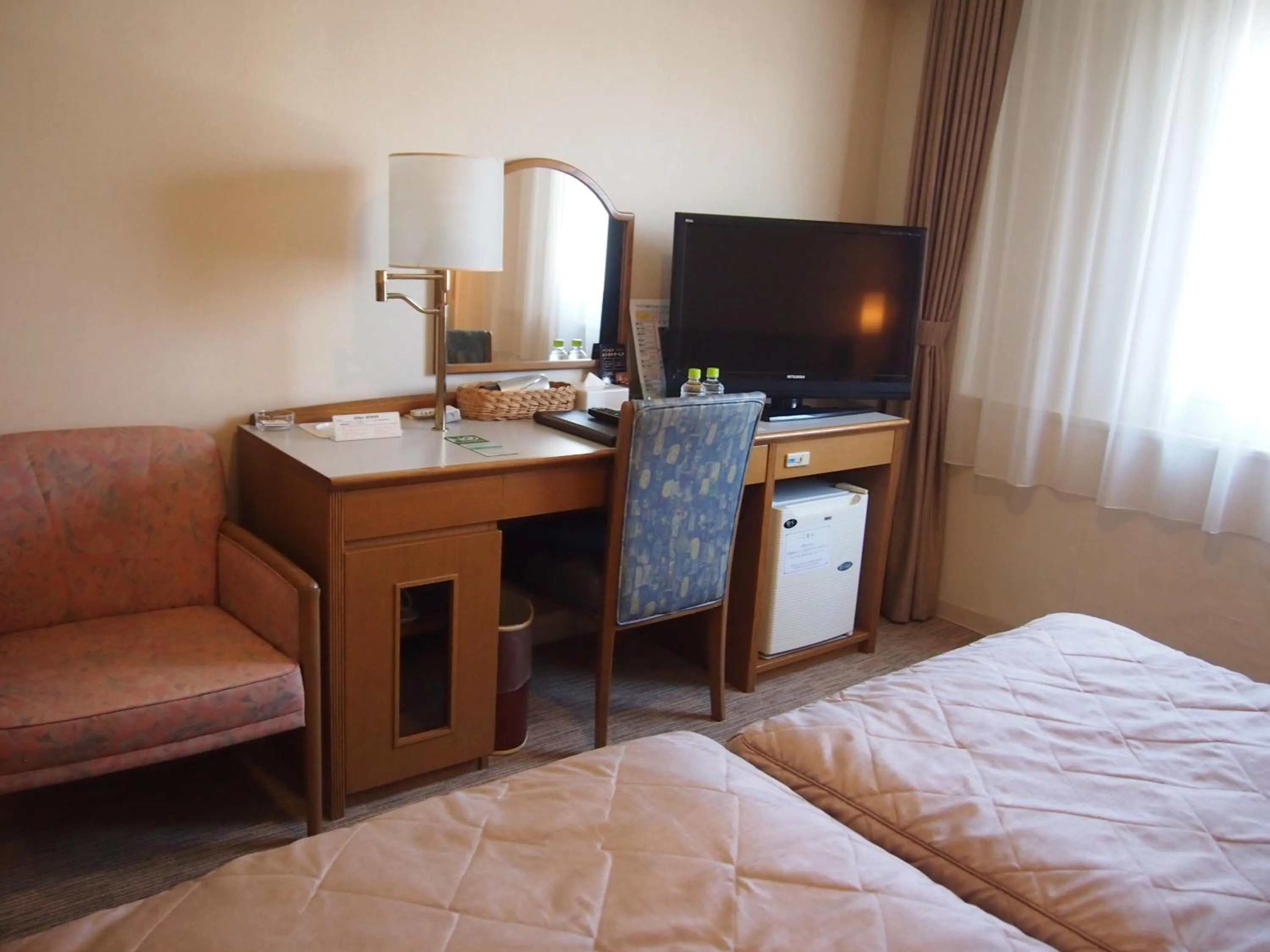 TV and multimedia, Bed in Hotel Sunroute Kumamoto