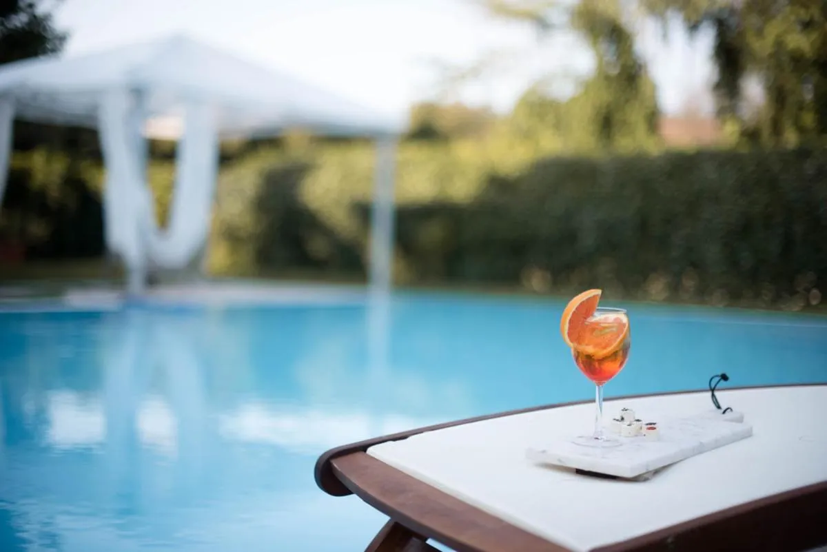 Swimming pool in La Celeste Galeria