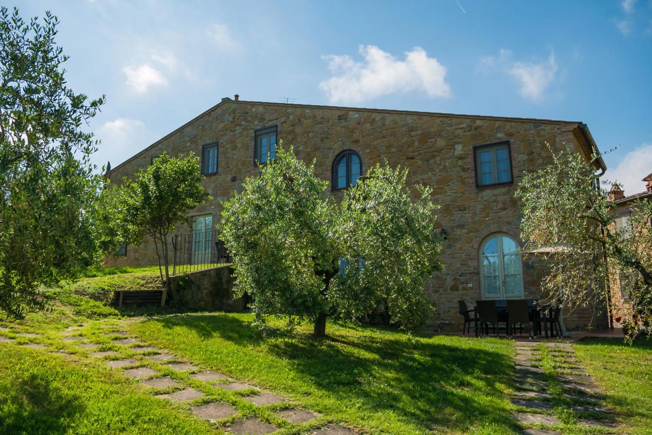 Property building in Borgo Di Collelungo
