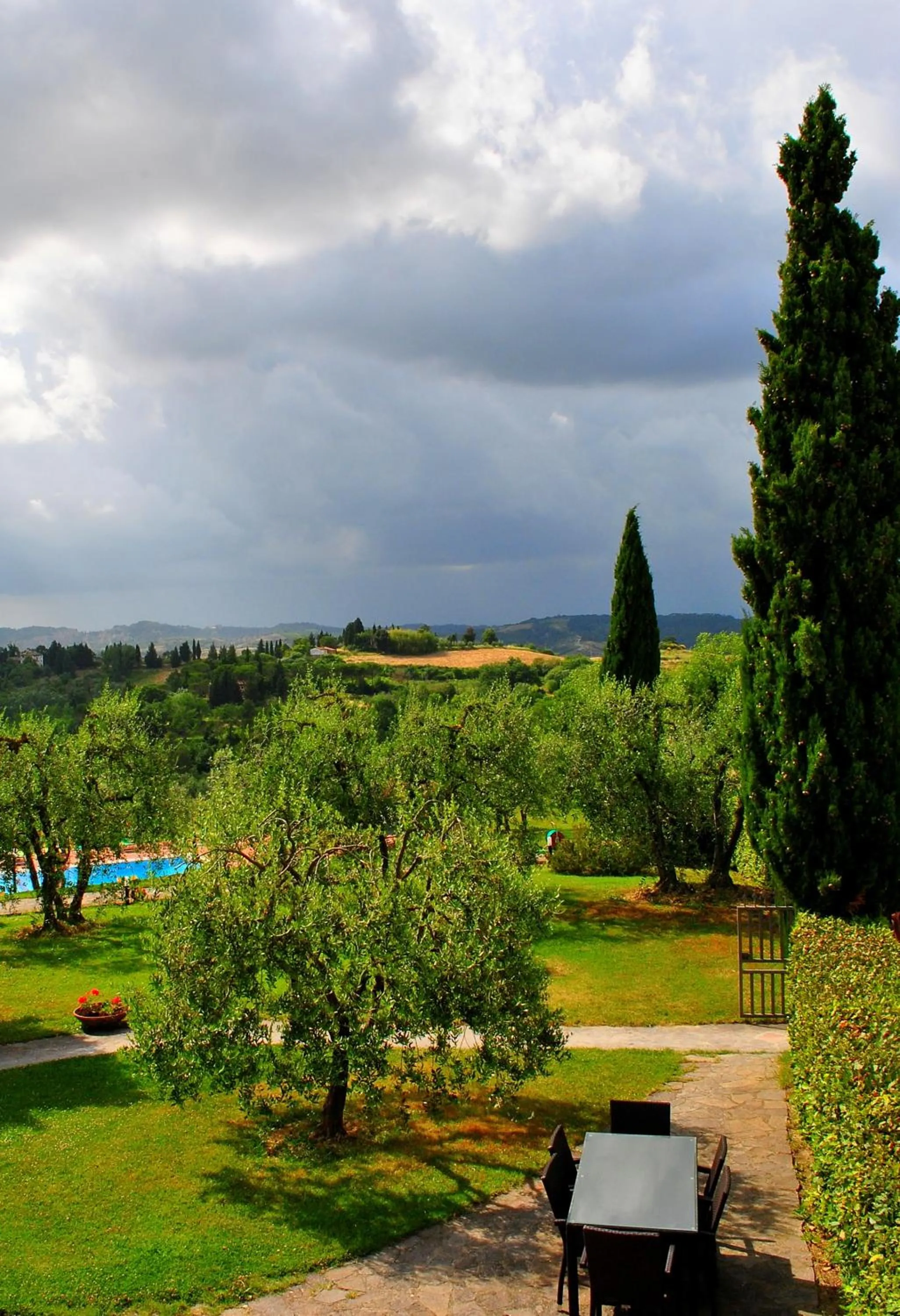 Garden in Borgo Di Collelungo