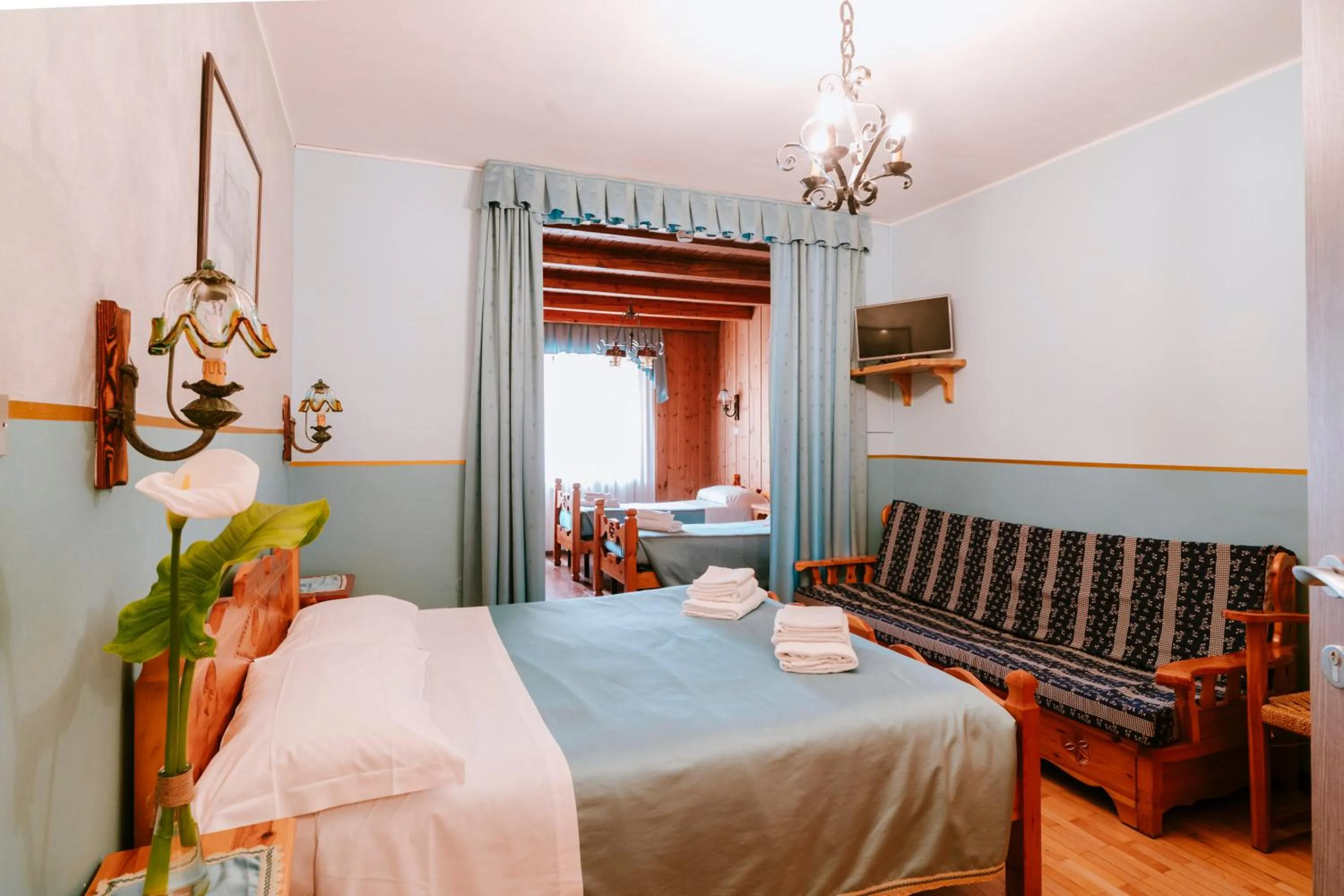 Bed in Hotel Napoleon