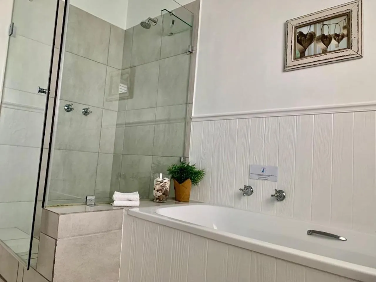 Bathroom in Anchor's Rest