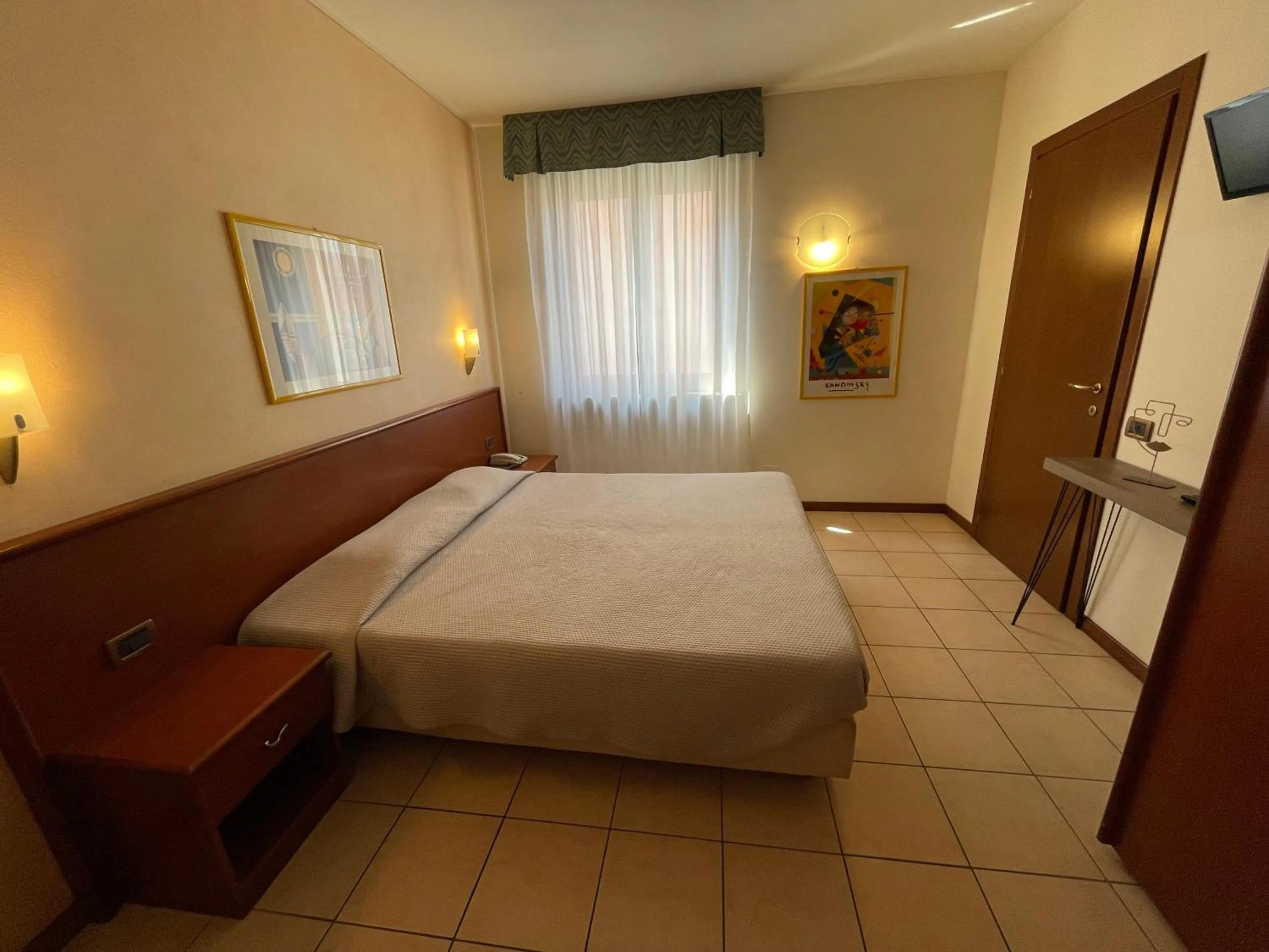 Bed in Hotel Virginia