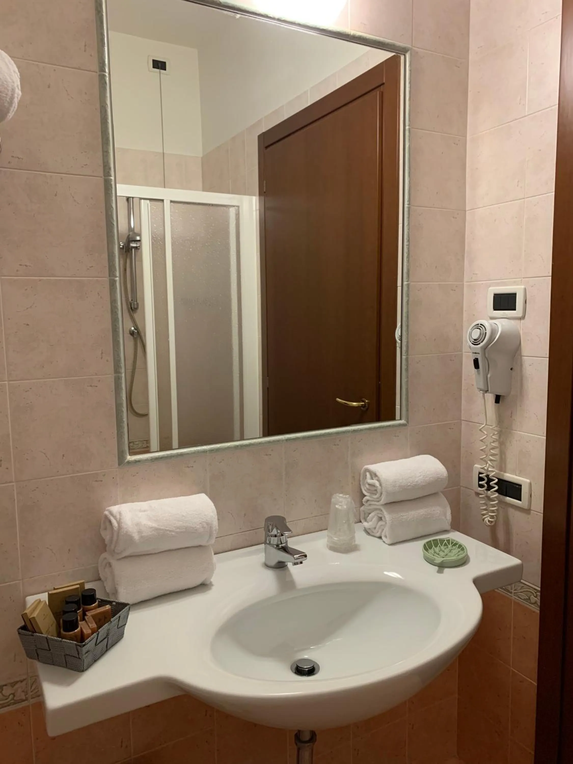 Bathroom in Hotel Virginia