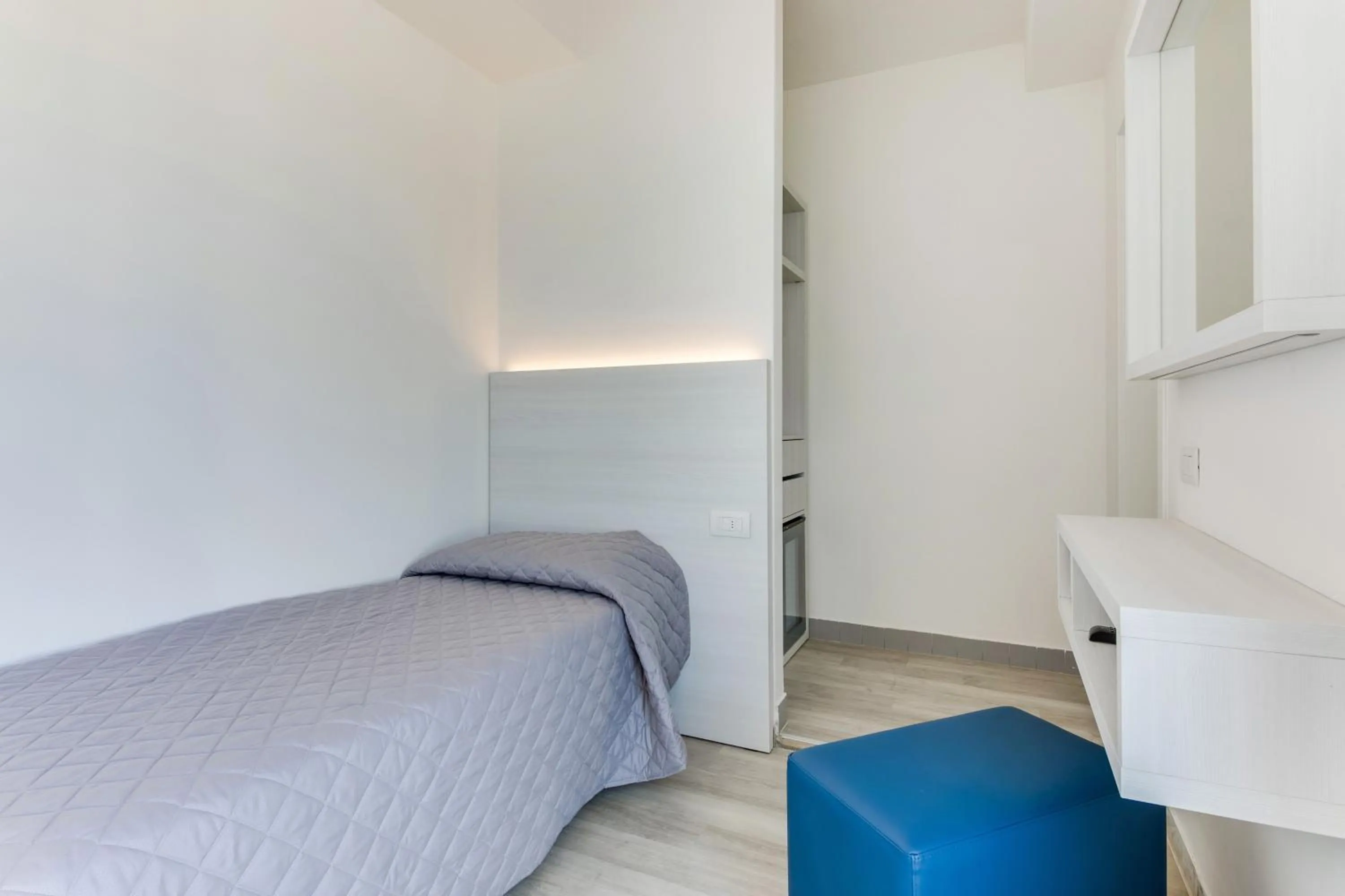 Bed in MARITTIMO Riccione - Hotel Clipper FRONTE MARE